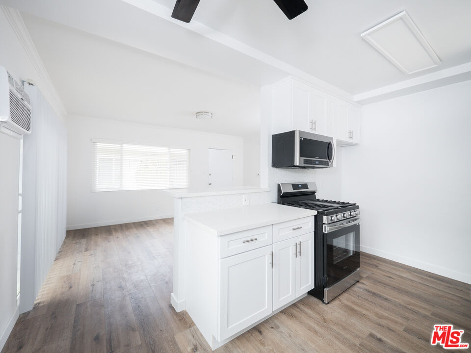Los Angeles, California, 90066, United States, 4 Bedrooms Bedrooms, ,Residential,For Sale,1705124