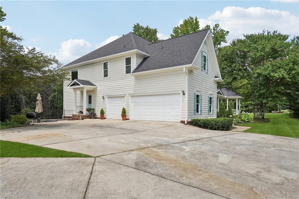 Cartersville, Georgia, 30121, United States, 5 Bedrooms Bedrooms, ,6 BathroomsBathrooms,Residential,For Sale,1902967