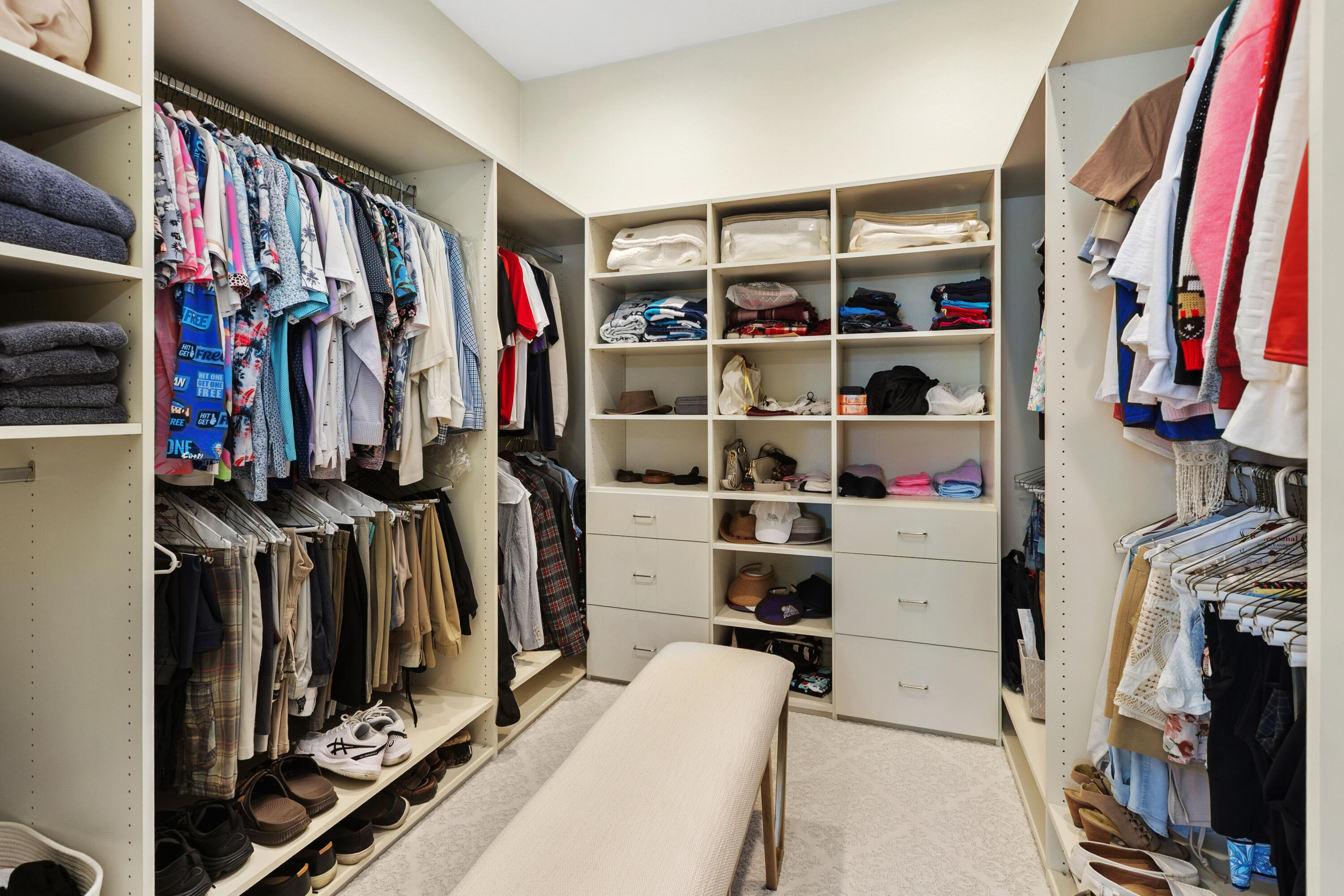 La Quinta, California, 92253, United States, 4 Bedrooms Bedrooms, ,4 BathroomsBathrooms,Residential,For Sale,2002150