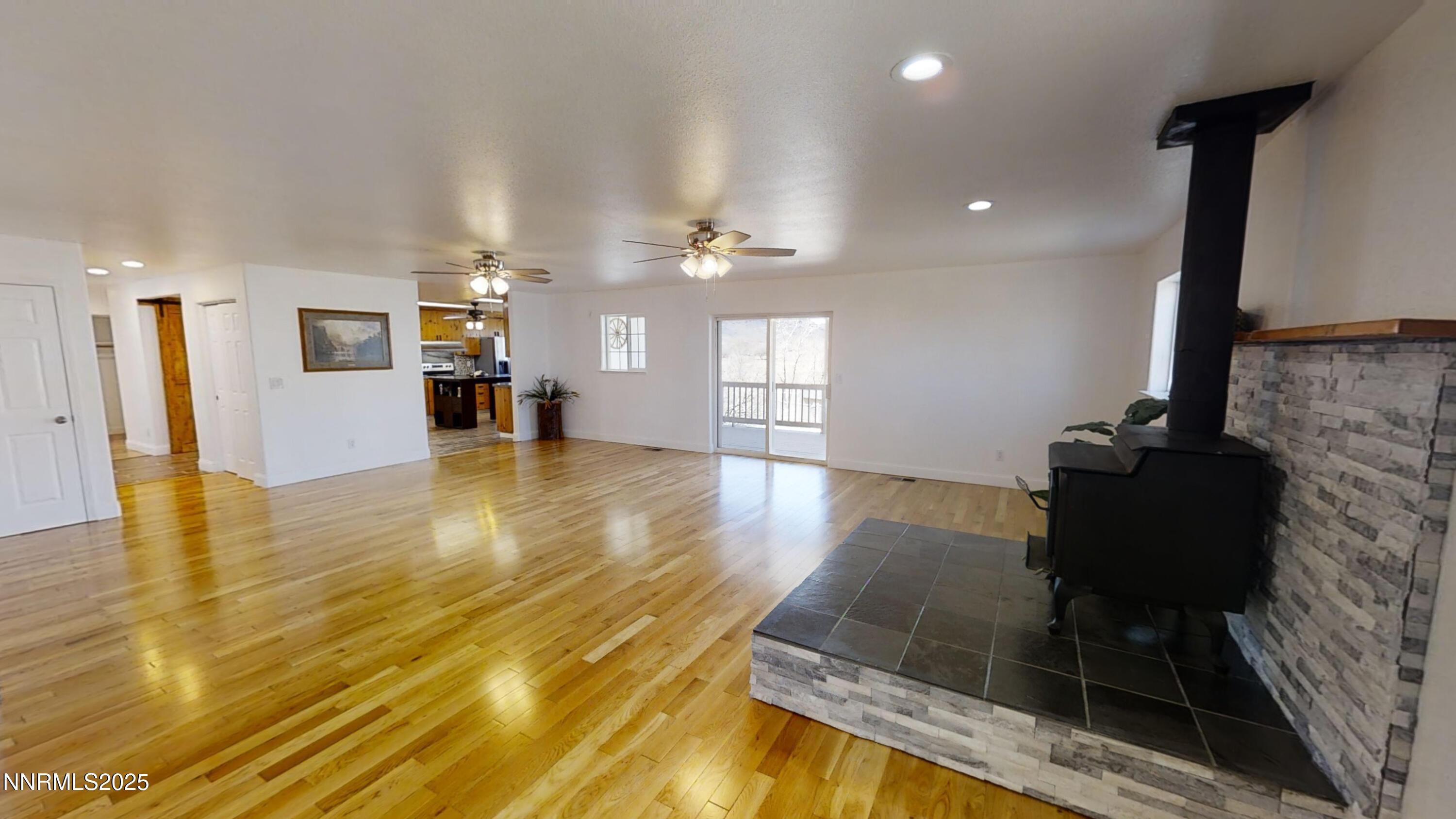 Sparks, Nevada, 89434, United States, 4 Bedrooms Bedrooms, ,4 BathroomsBathrooms,Residential,For Sale,1925240