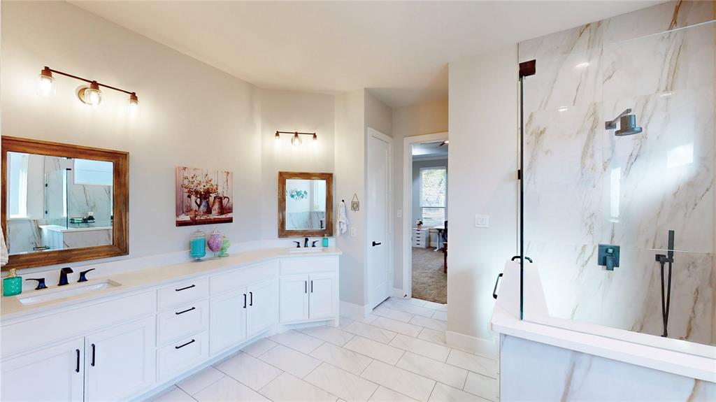 Mabank, Texas, 75156, United States, 3 Bedrooms Bedrooms, ,3 BathroomsBathrooms,Residential,For Sale,1827863