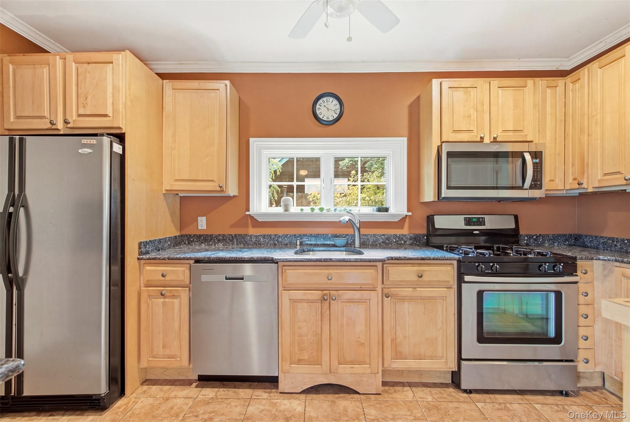  504 West Broadway, Port Jefferson, NY, 11777 - 物件實景