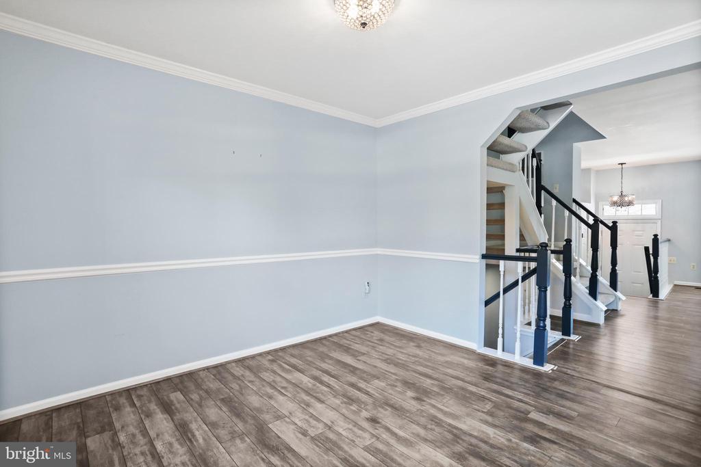 Sterling, Virginia, 20164, United States, 2 Bedrooms Bedrooms, ,3 BathroomsBathrooms,Residential,For Sale,2015095