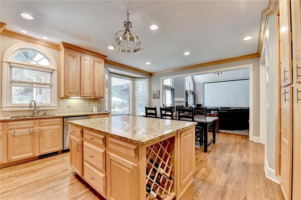 Canton, Georgia, 30115, United States, 6 Bedrooms Bedrooms, ,5 BathroomsBathrooms,Residential,For Sale,1887424