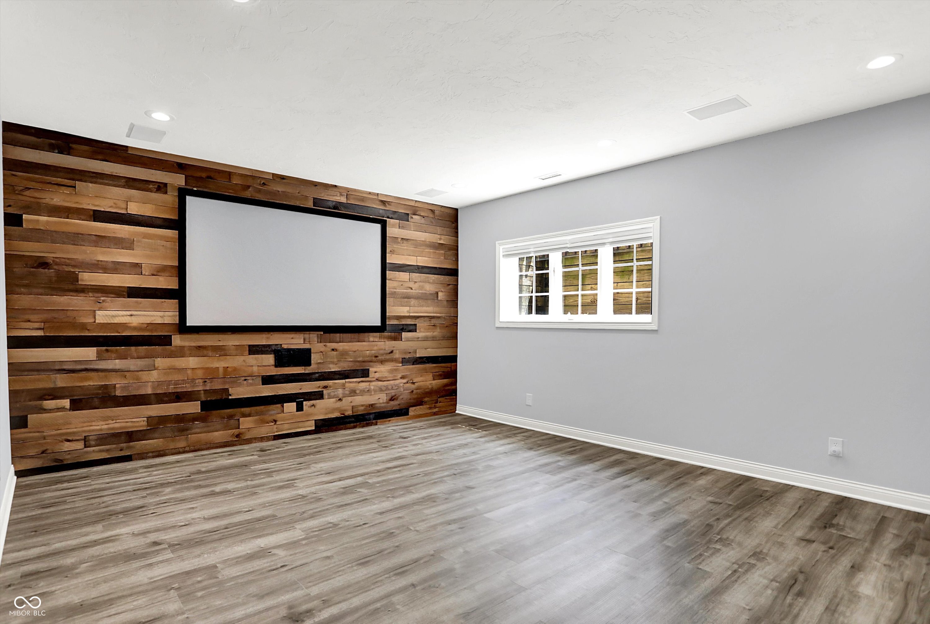 Carmel, Indiana, 46032, United States, 5 Bedrooms Bedrooms, ,5 BathroomsBathrooms,Residential,For Sale,2005635