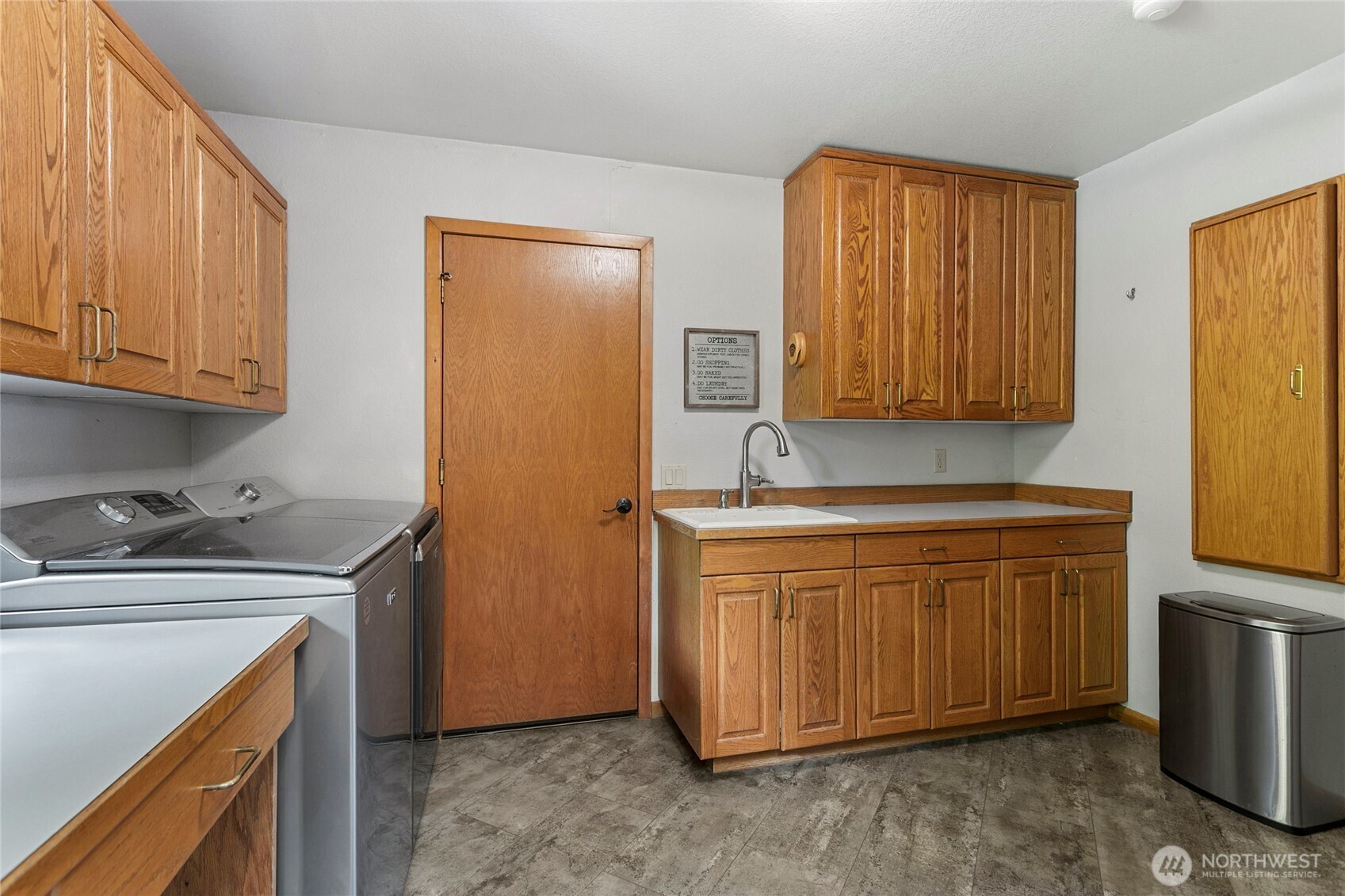 Ferndale, Washington, 98248, United States, 5 Bedrooms Bedrooms, ,1 BathroomBathrooms,Residential,For Sale,1901215