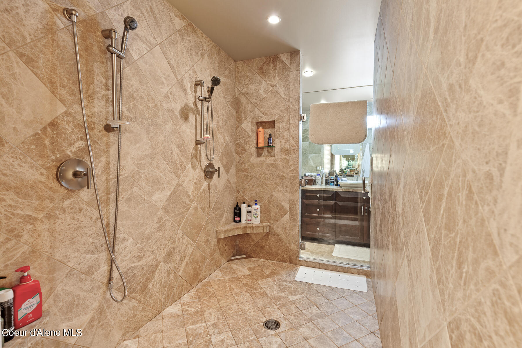 2022 S. Island Green Dr., Coeur d'Alene, Idaho, 83814, United States, 4 Bedrooms Bedrooms, ,5 BathroomsBathrooms,Residential,For Sale,2022 S. Island Green Dr.,1617972
