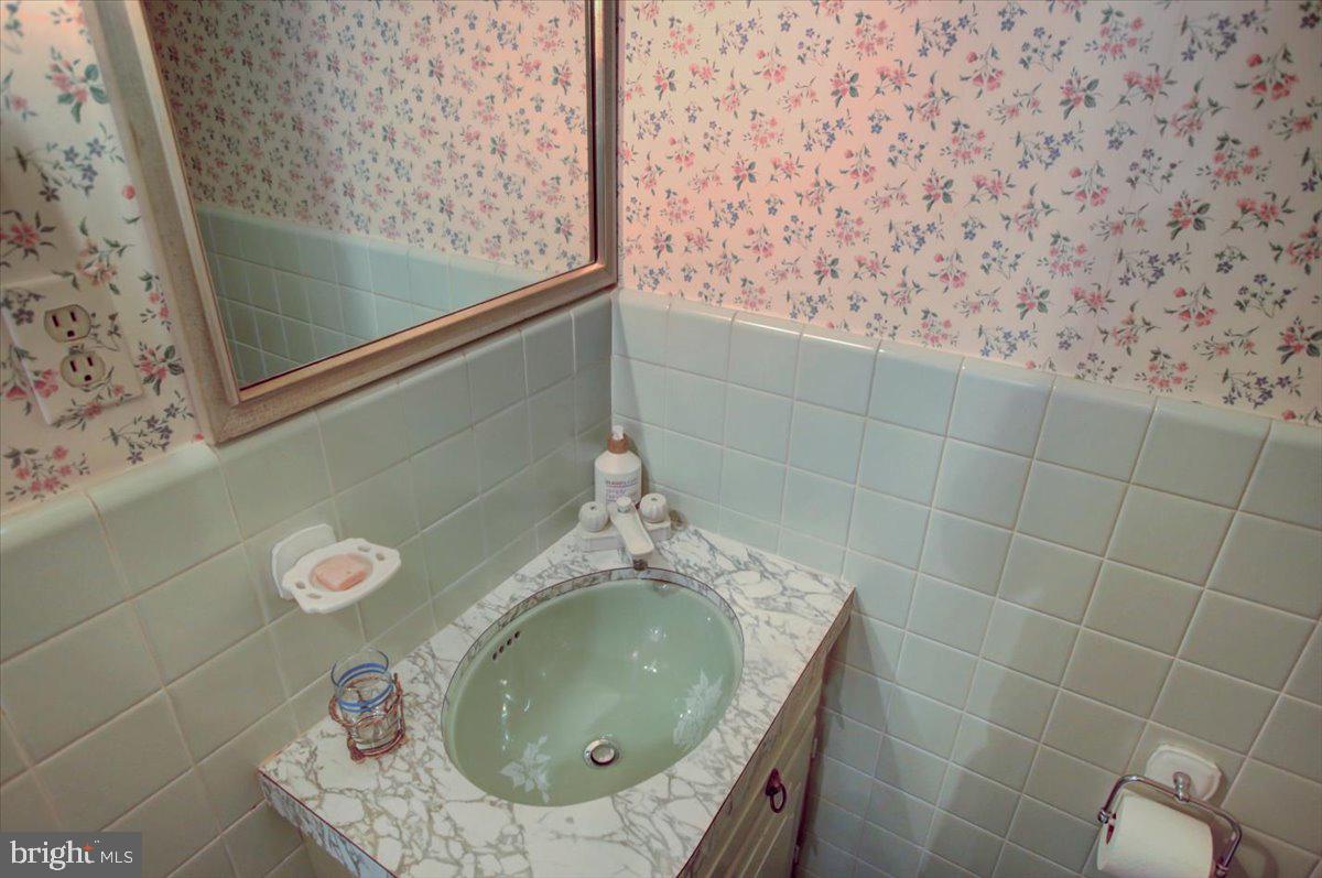 Waynesboro, Pennsylvania, 17268, United States, 4 Bedrooms Bedrooms, ,4 BathroomsBathrooms,Residential,For Sale,1731407