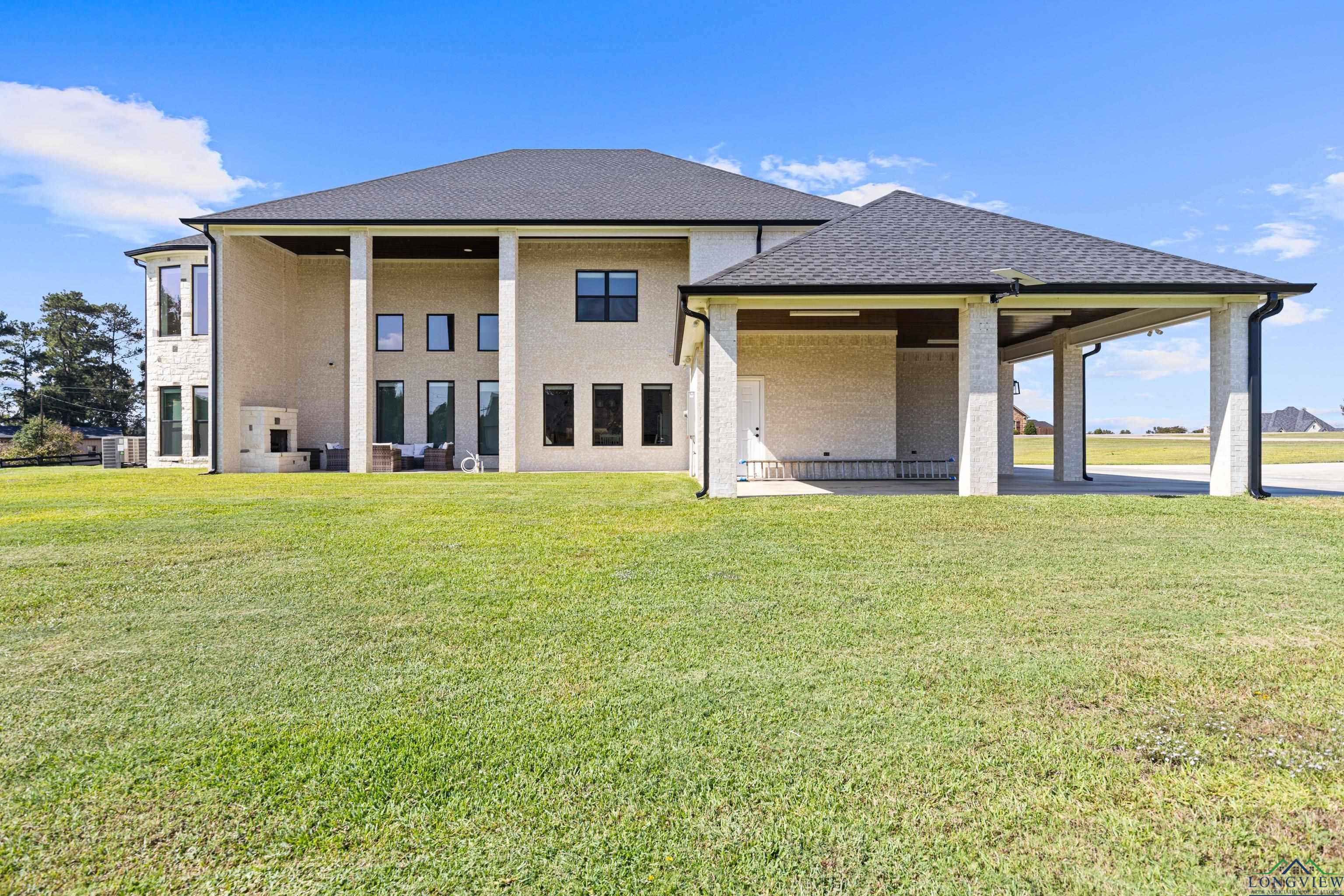Tatum, Texas, 75691, United States, 6 Bedrooms Bedrooms, ,5 BathroomsBathrooms,Residential,For Sale,1967994