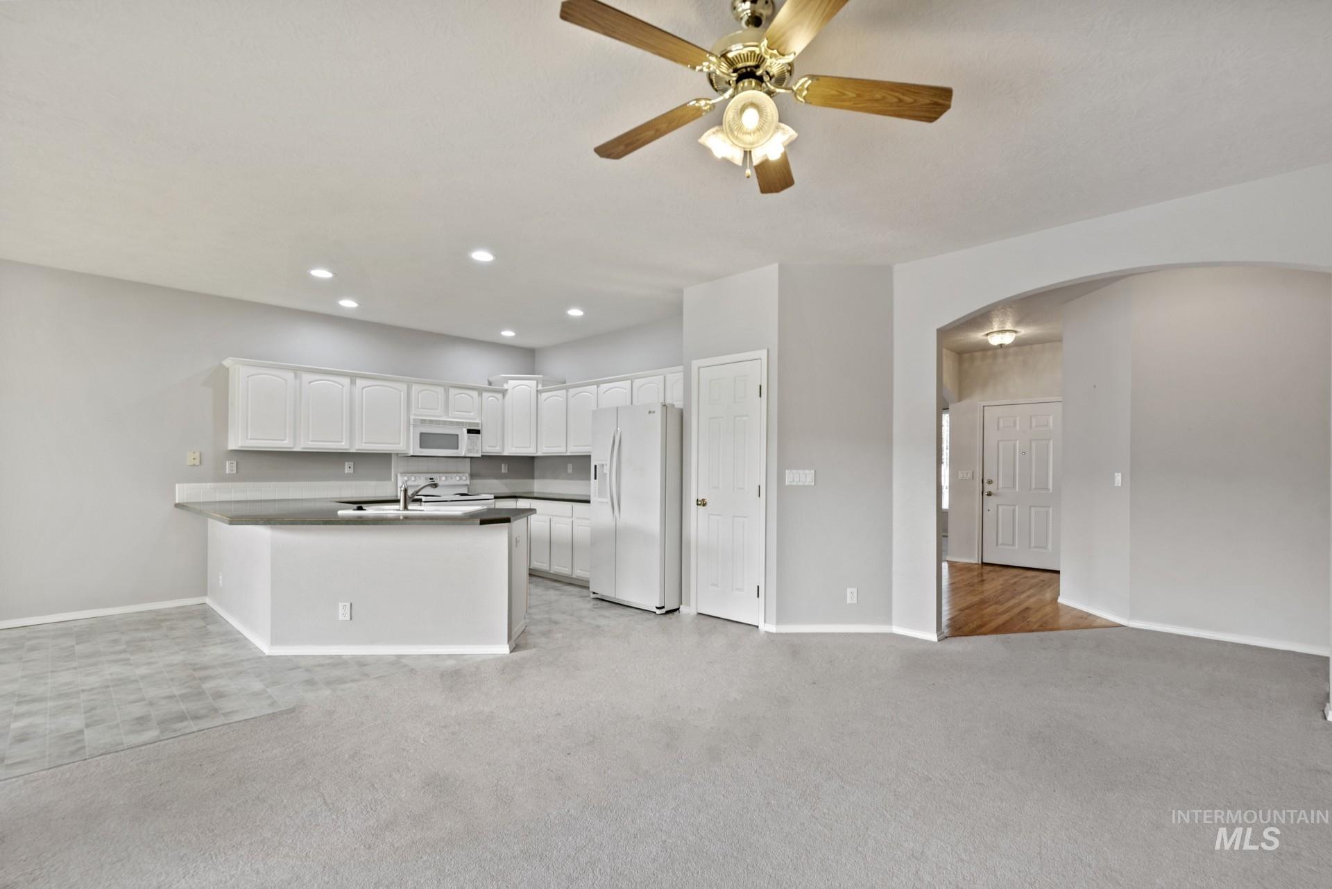Meridian, Idaho, 83646-8306, United States, 4 Bedrooms Bedrooms, ,Residential,For Sale,1941739
