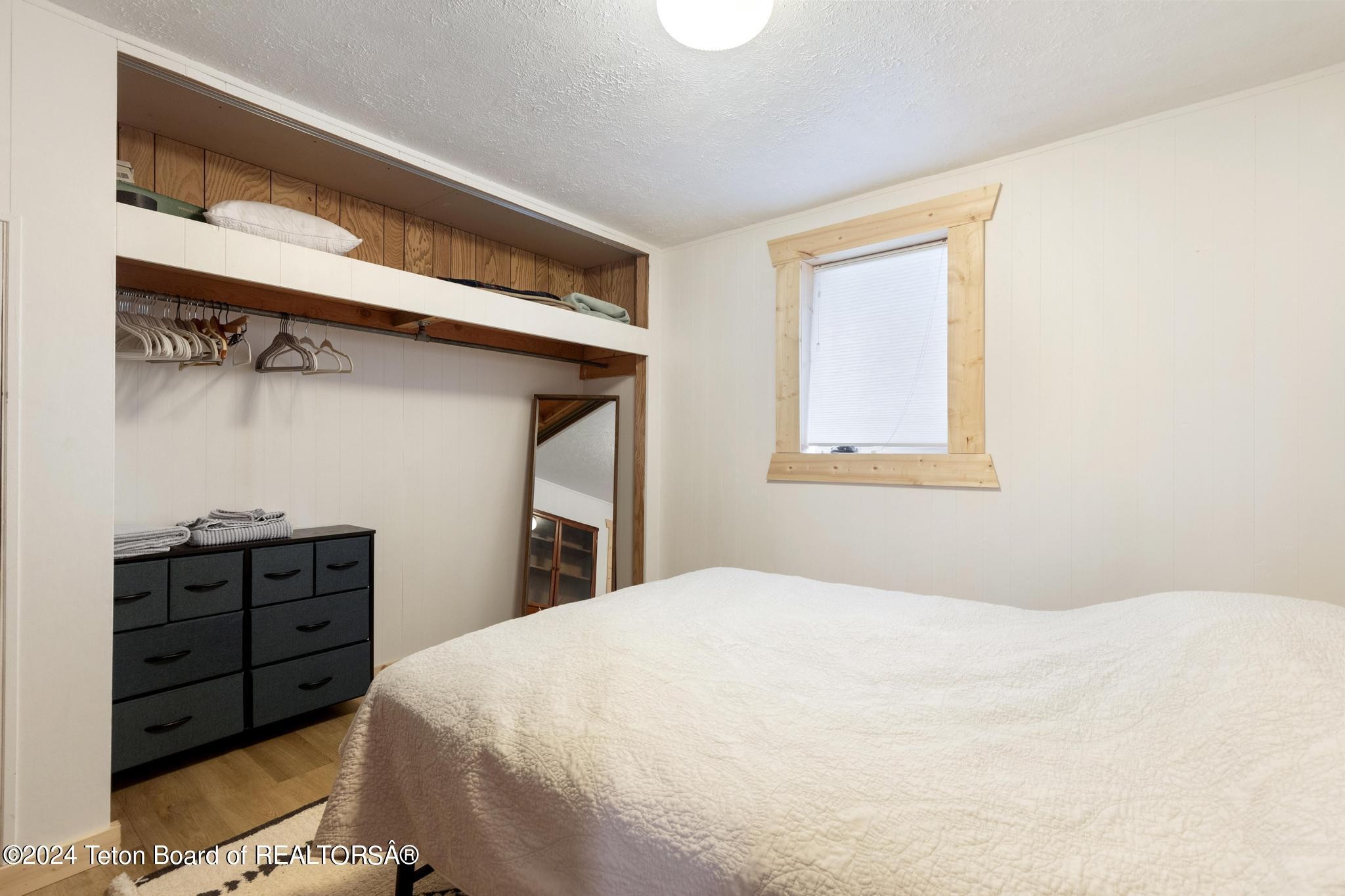 Alpine, Wyoming, 83128, United States, 2 Bedrooms Bedrooms, ,2 BathroomsBathrooms,Residential,For Sale,1922054