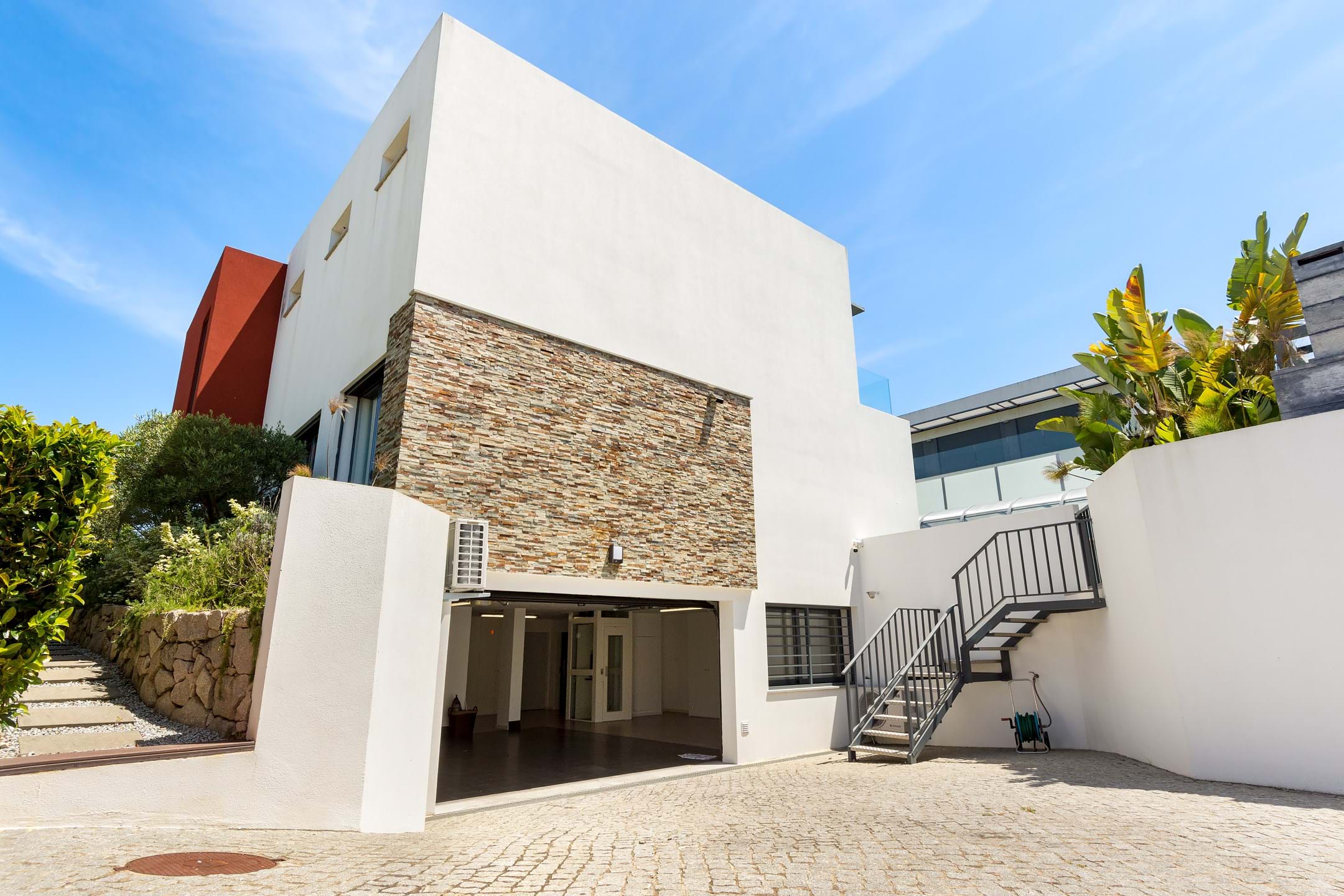 Sintra, Lisbon, 2635-459, PT, 3 Bedrooms Bedrooms, ,4 BathroomsBathrooms,Residential,For Sale,1699450