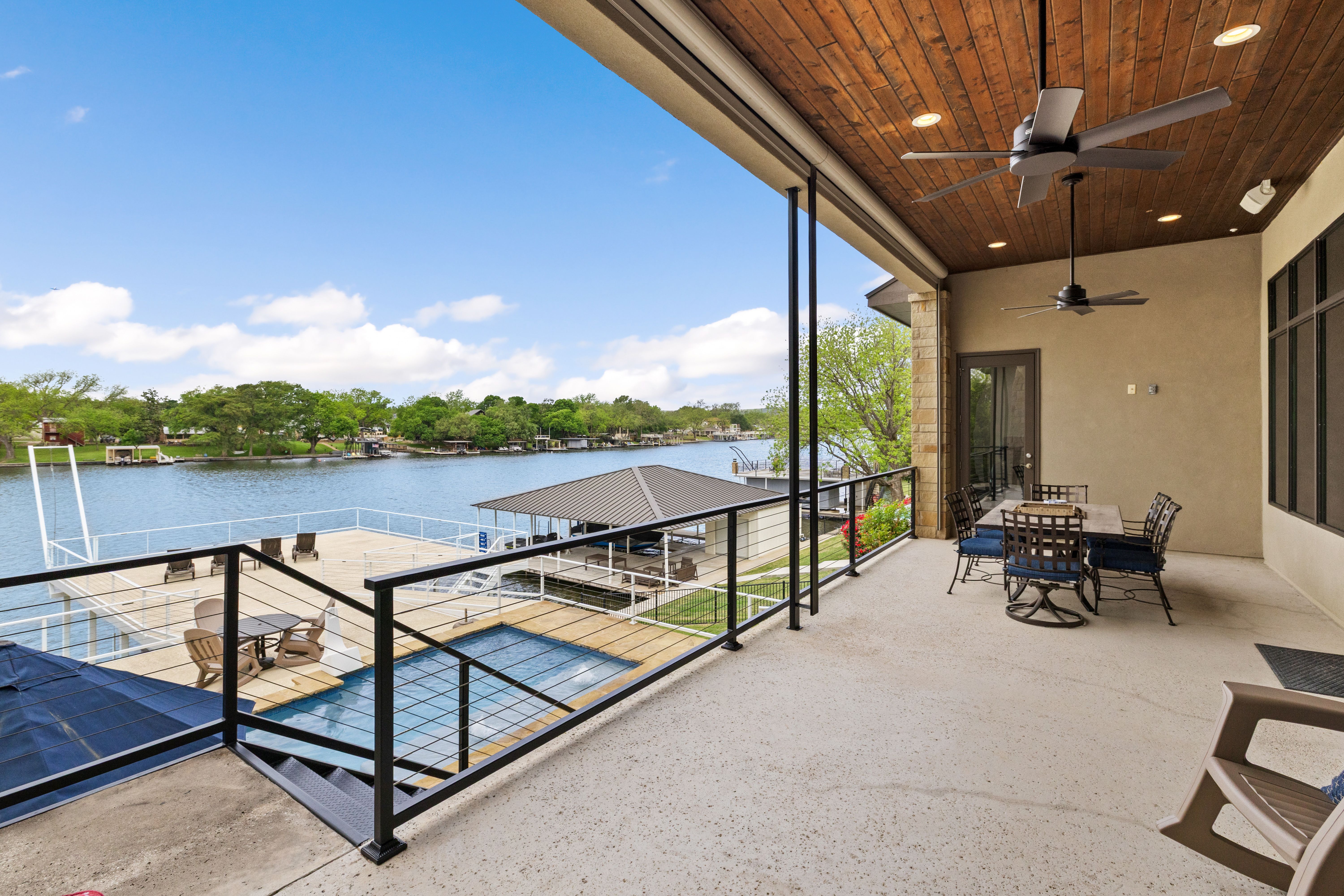  Waterfront Living on Lake LBJ - 物件實景