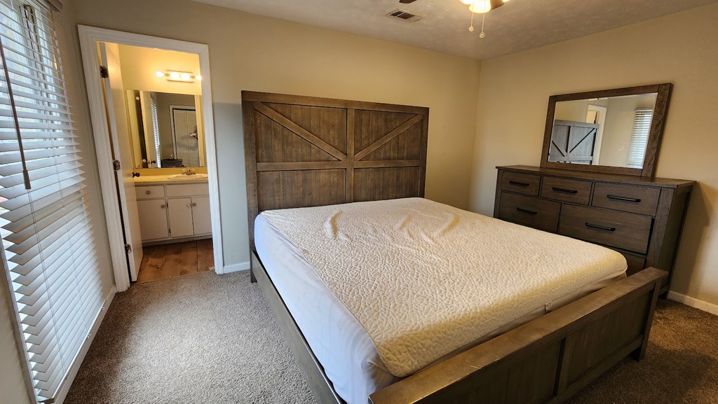 Columbus, Georgia, 31909, United States, 10 Bedrooms Bedrooms, ,Residential,For Sale,1984257