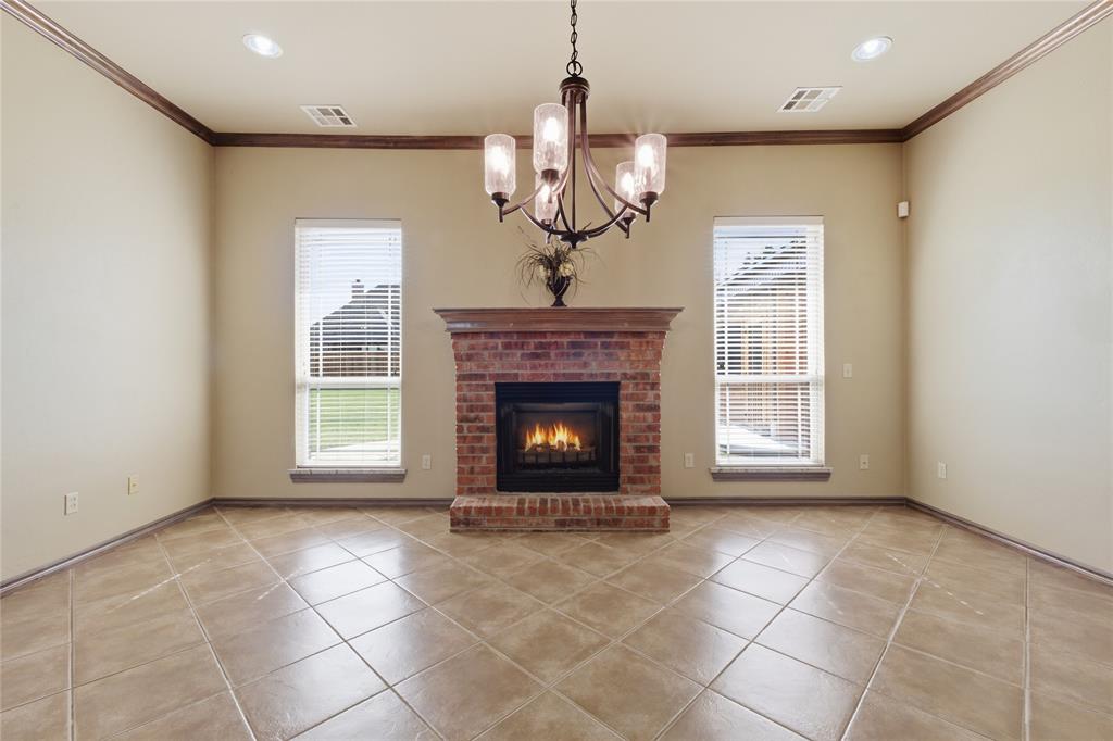 Mustang, Oklahoma, 73064, United States, 4 Bedrooms Bedrooms, ,4 BathroomsBathrooms,Residential,For Sale,1966333