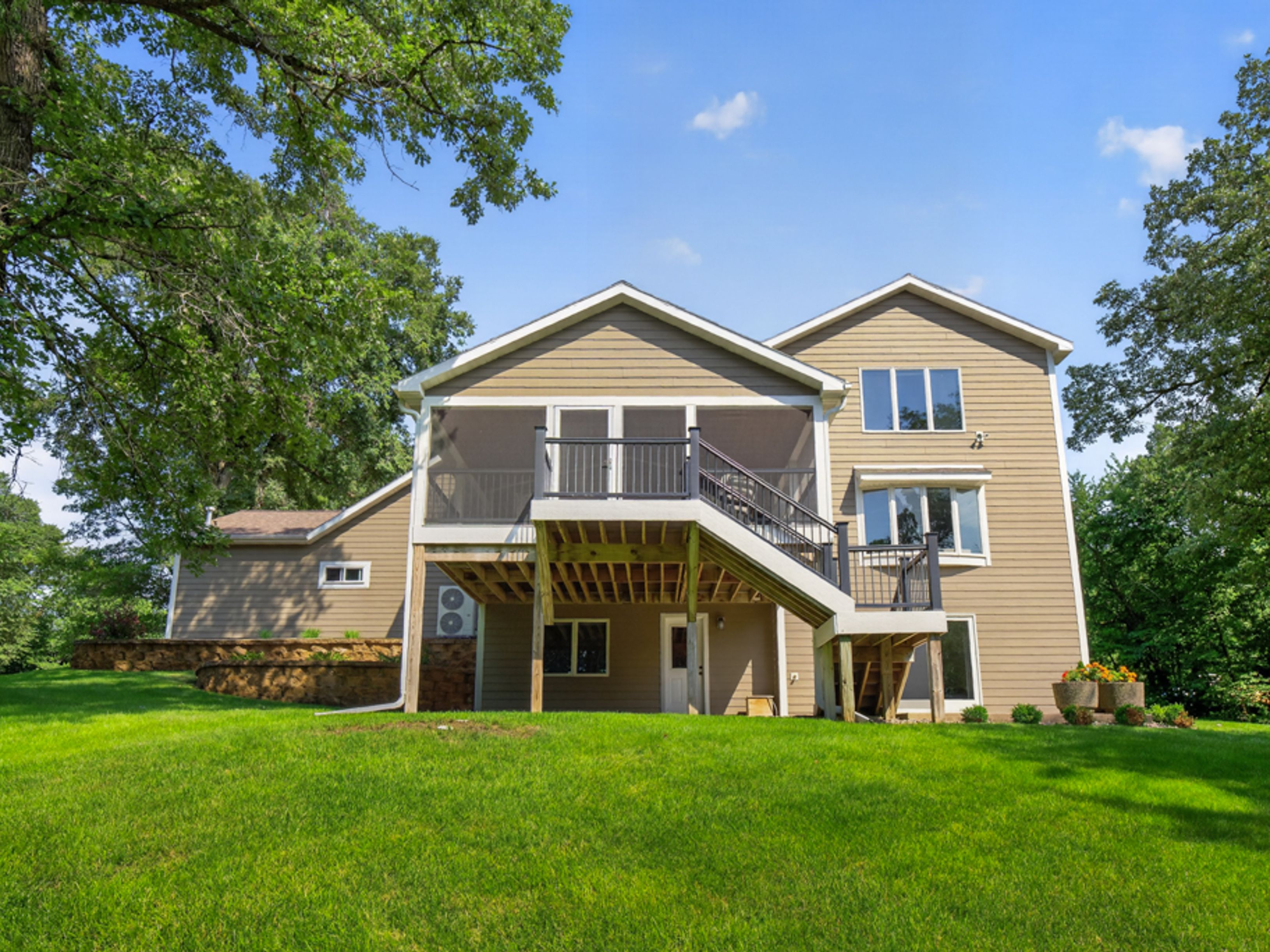  Rare Wooded Estate in Prestigious Huntington Woods - 物件實景