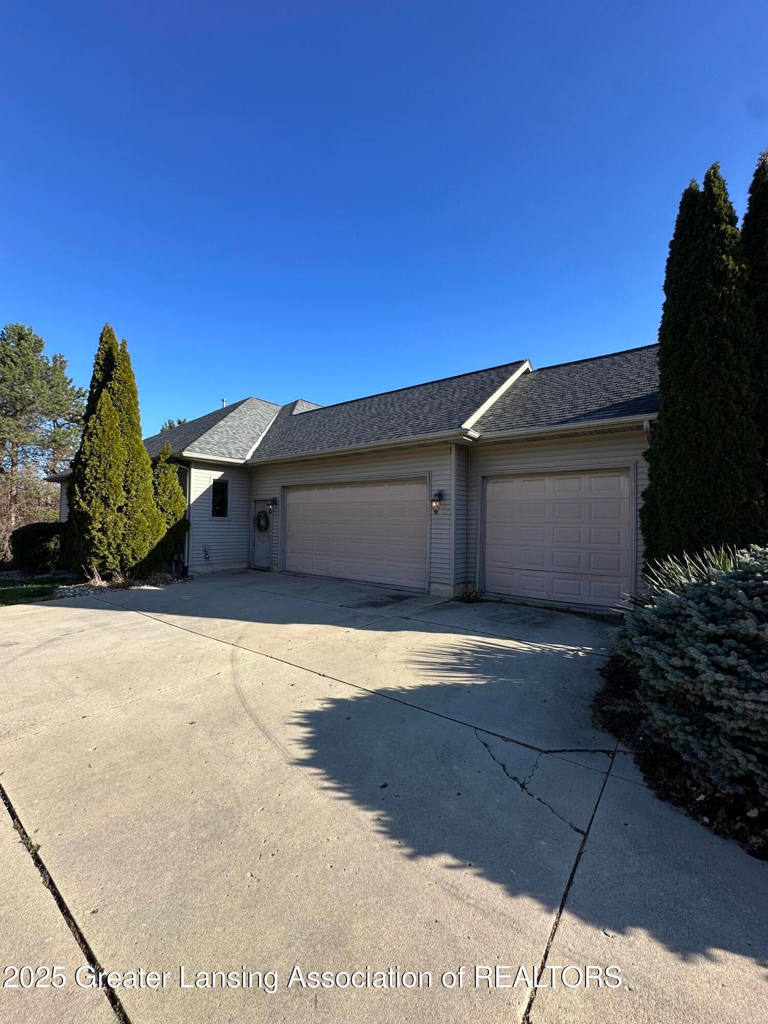 Lansing, Michigan, 48917, United States, 3 Bedrooms Bedrooms, ,4 BathroomsBathrooms,Residential,For Sale,1995579