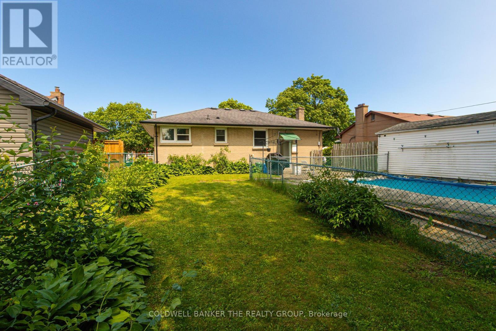 LONDON EAST (EAST H), Ontario, N5W 4X8, CA, 6 Bedrooms Bedrooms, ,2 BathroomsBathrooms,Residential,For Sale,1913385