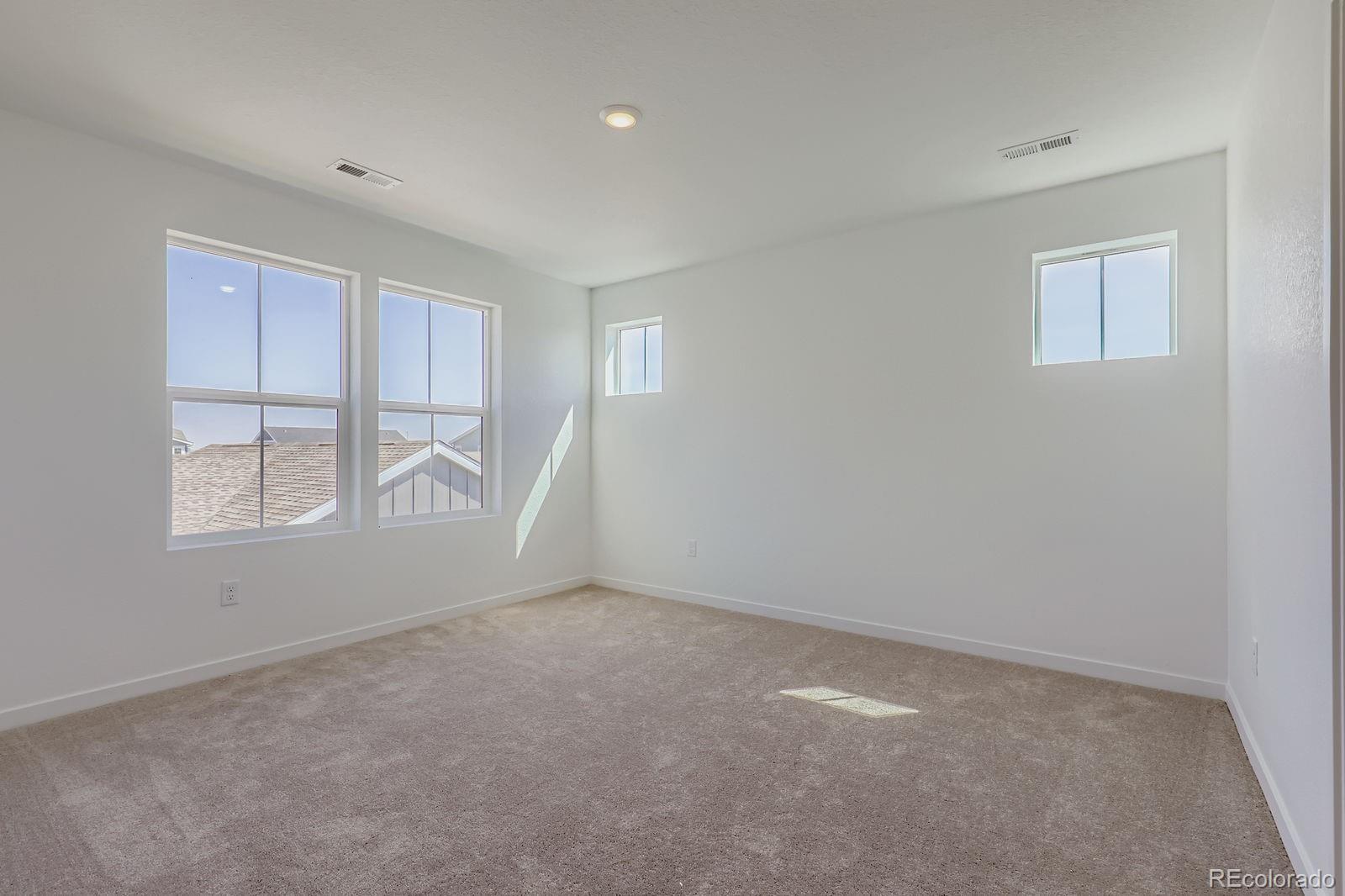 Thornton, Colorado, 80602, United States, 4 Bedrooms Bedrooms, ,2 BathroomsBathrooms,Residential,For Sale,1927480