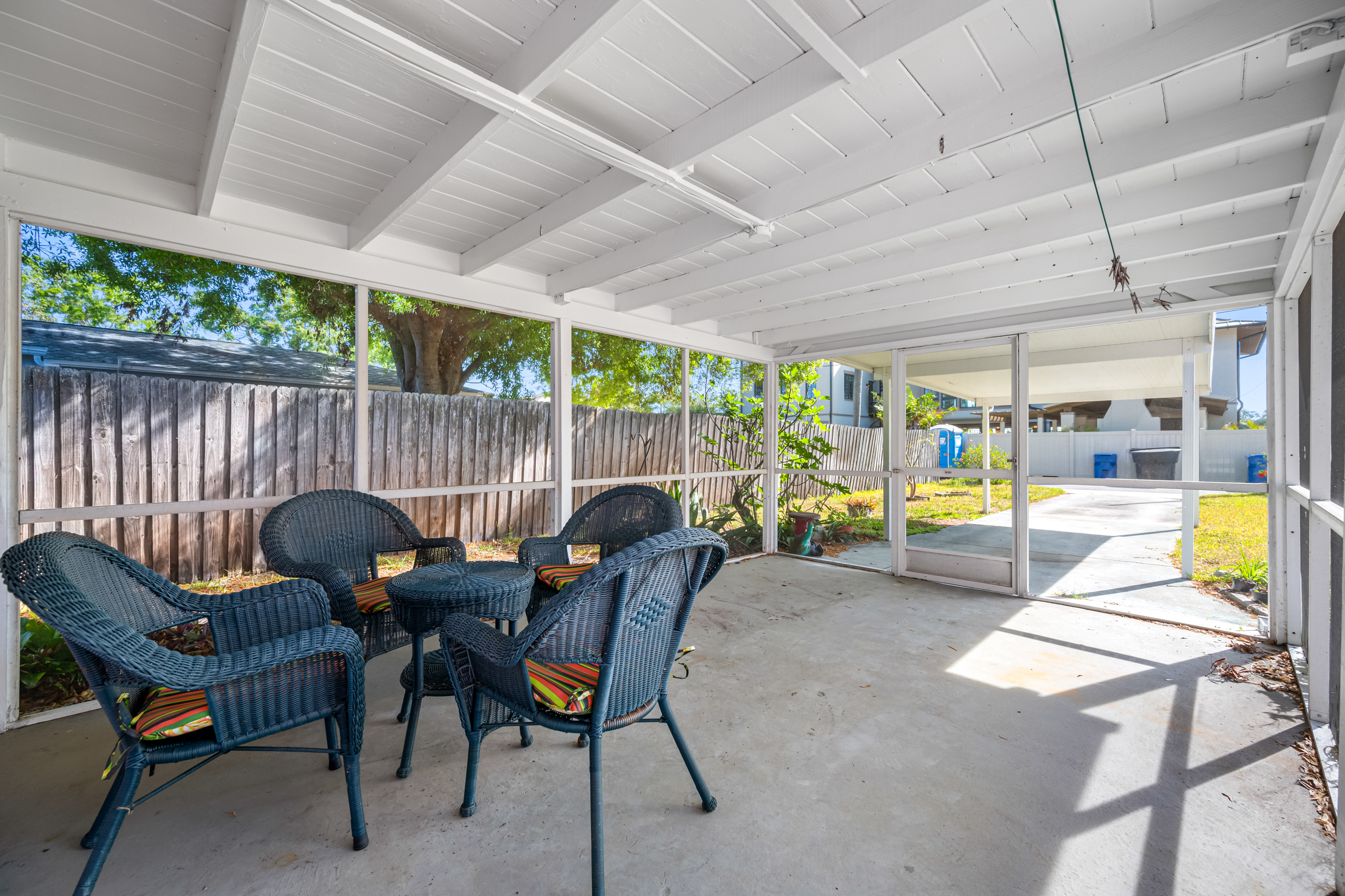 St Petersburg, Florida, 33701, United States, 2 Bedrooms Bedrooms, ,1 BathroomBathrooms,Residential,For Sale,1862109
