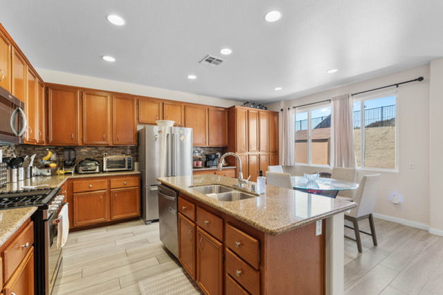 Beaumont, California, 92223, United States, 4 Bedrooms Bedrooms, ,3 BathroomsBathrooms,Residential,For Sale,1923430