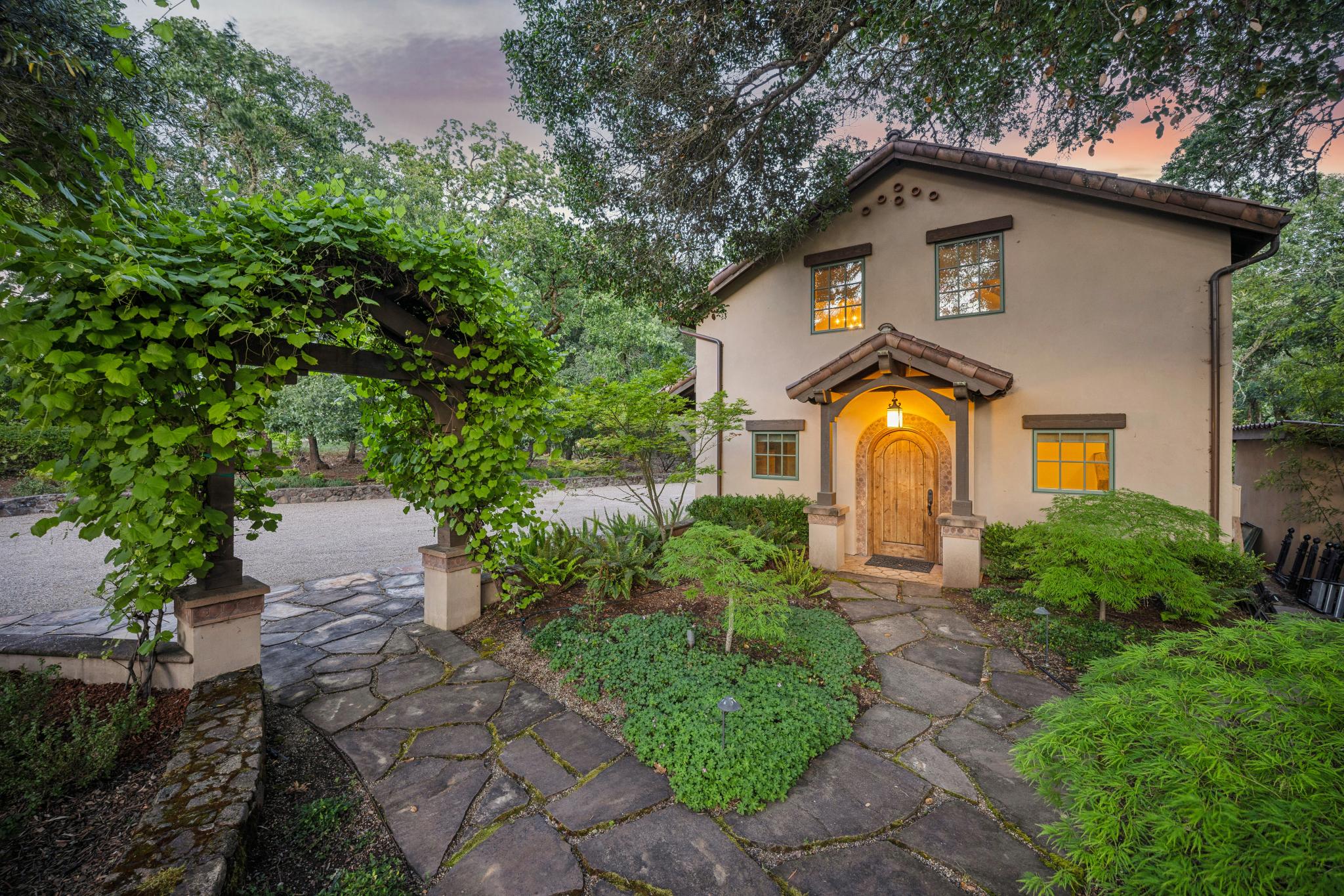  13230 Arnold Drive - 物件實景