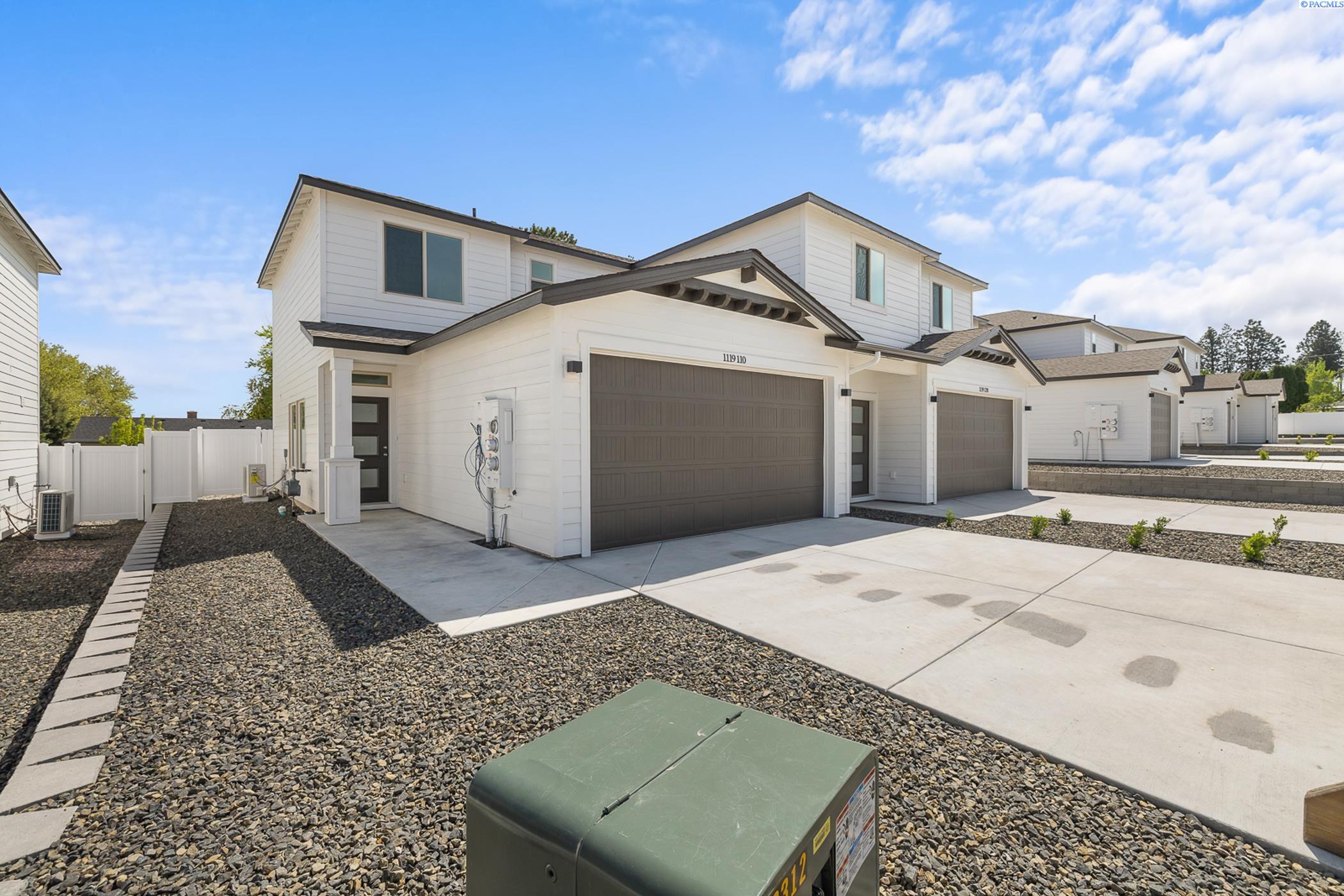 Kennewick, Washington, 99337, United States, 7 Bedrooms Bedrooms, ,Residential,For Sale,1793347