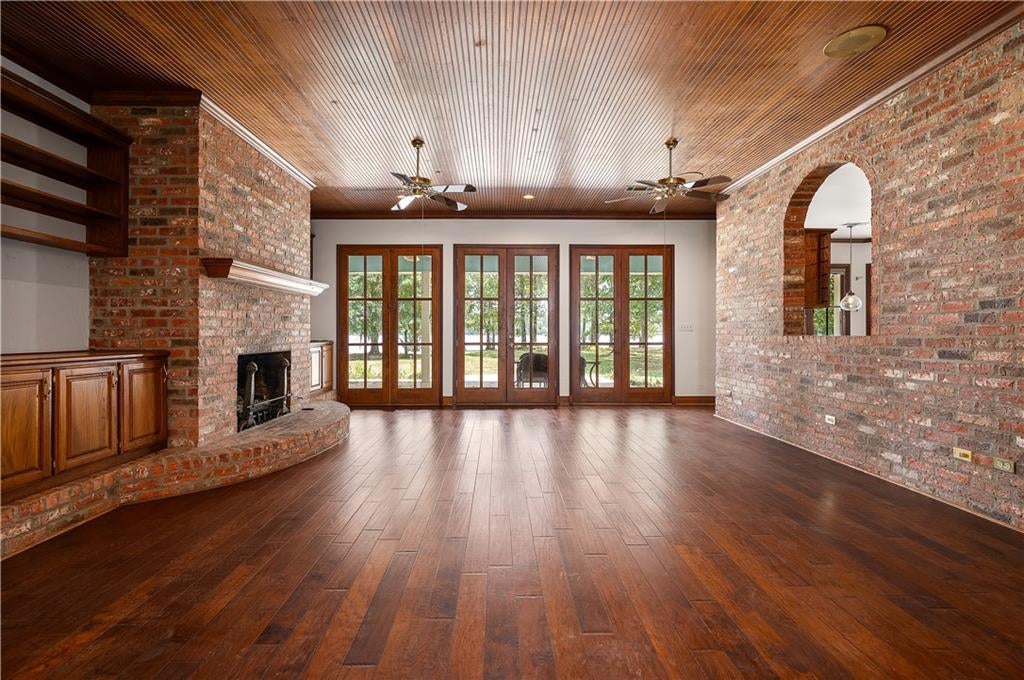 Natchitoches, Louisiana, 71457, United States, 3 Bedrooms Bedrooms, ,3 BathroomsBathrooms,Residential,For Sale,1983691