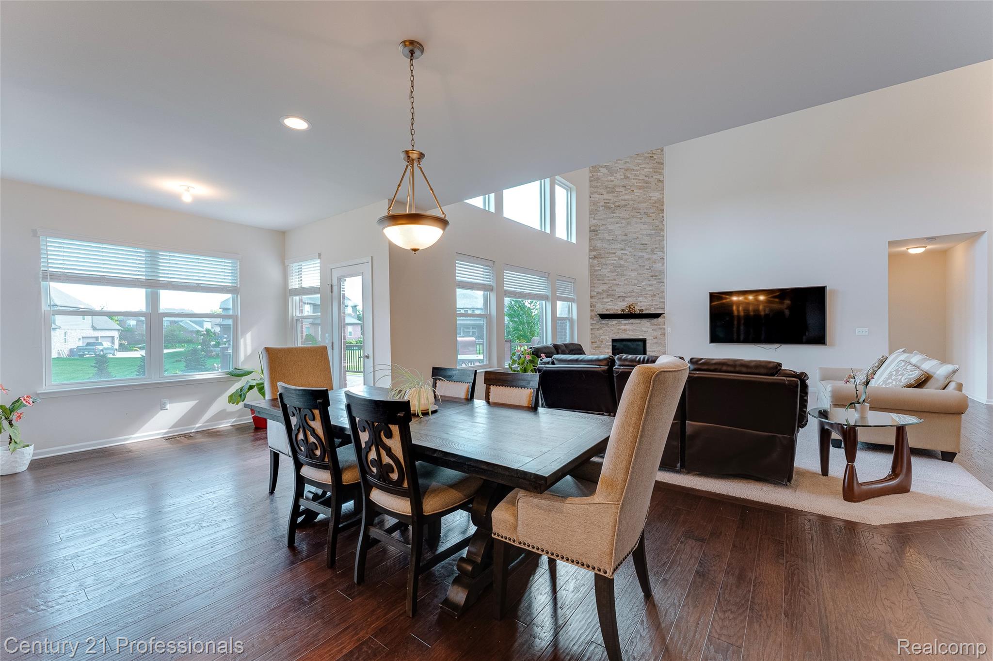 Canton, Michigan, 48187, United States, 5 Bedrooms Bedrooms, ,6 BathroomsBathrooms,Residential,For Sale,1908049