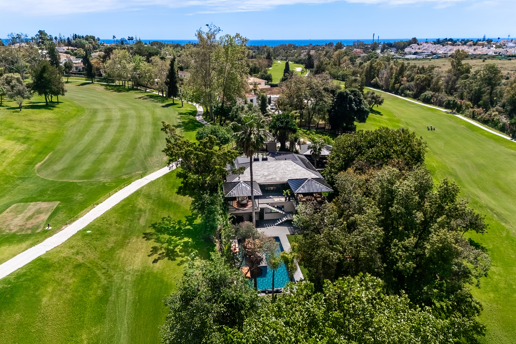  A Balinese oasis on the front line of Guadalmina Alta golf in Marbella - 物件實景