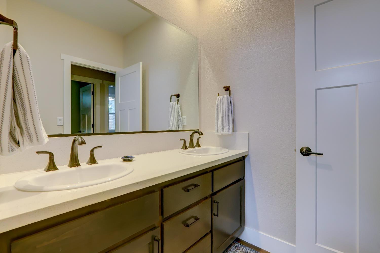 Grass Valley, California, 95945, United States, 4 Bedrooms Bedrooms, ,2 BathroomsBathrooms,Residential,For Sale,1937663