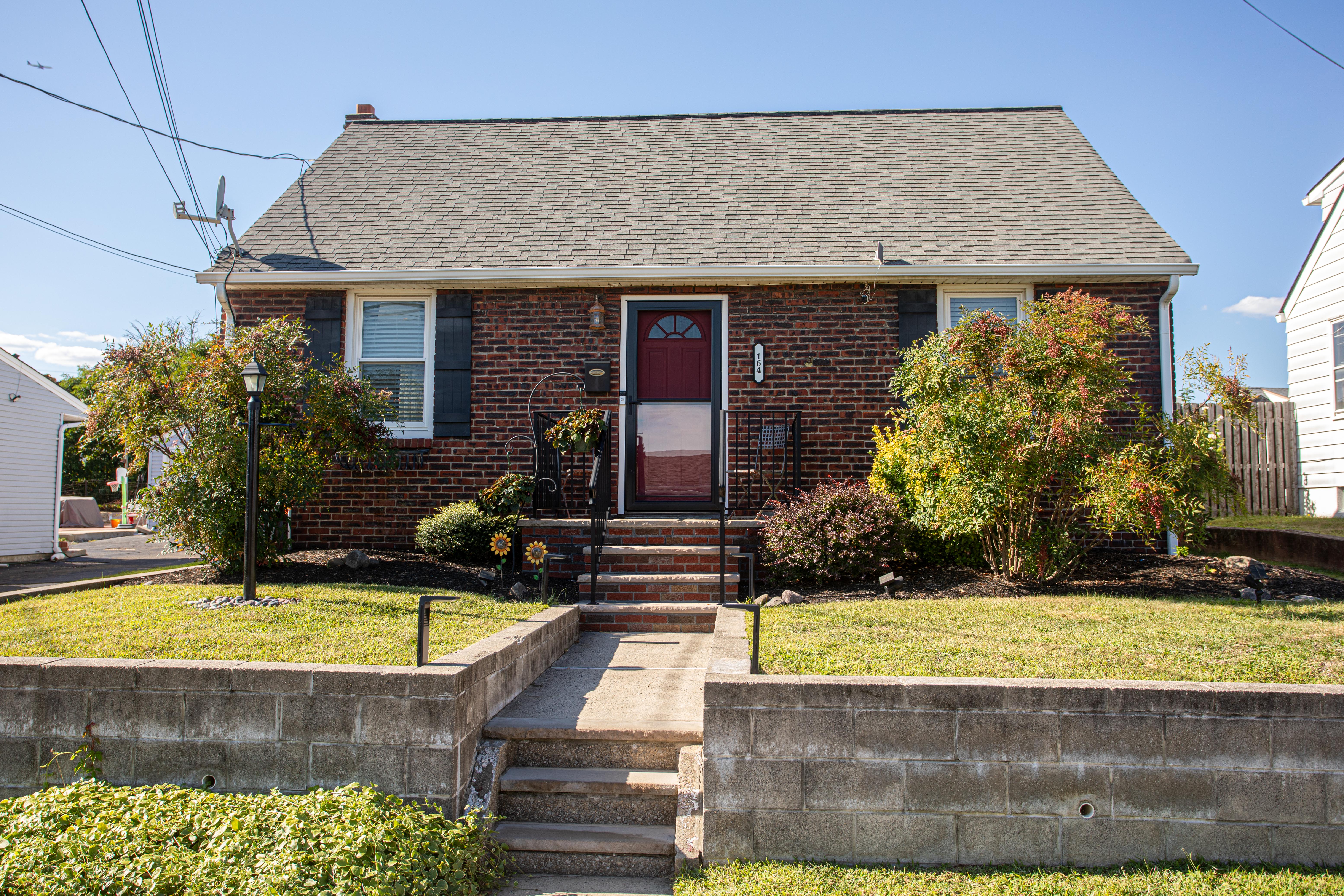 Sayreville, New Jersey, 08879, United States, 4 Bedrooms Bedrooms, ,2 BathroomsBathrooms,Residential,For Sale,1943409