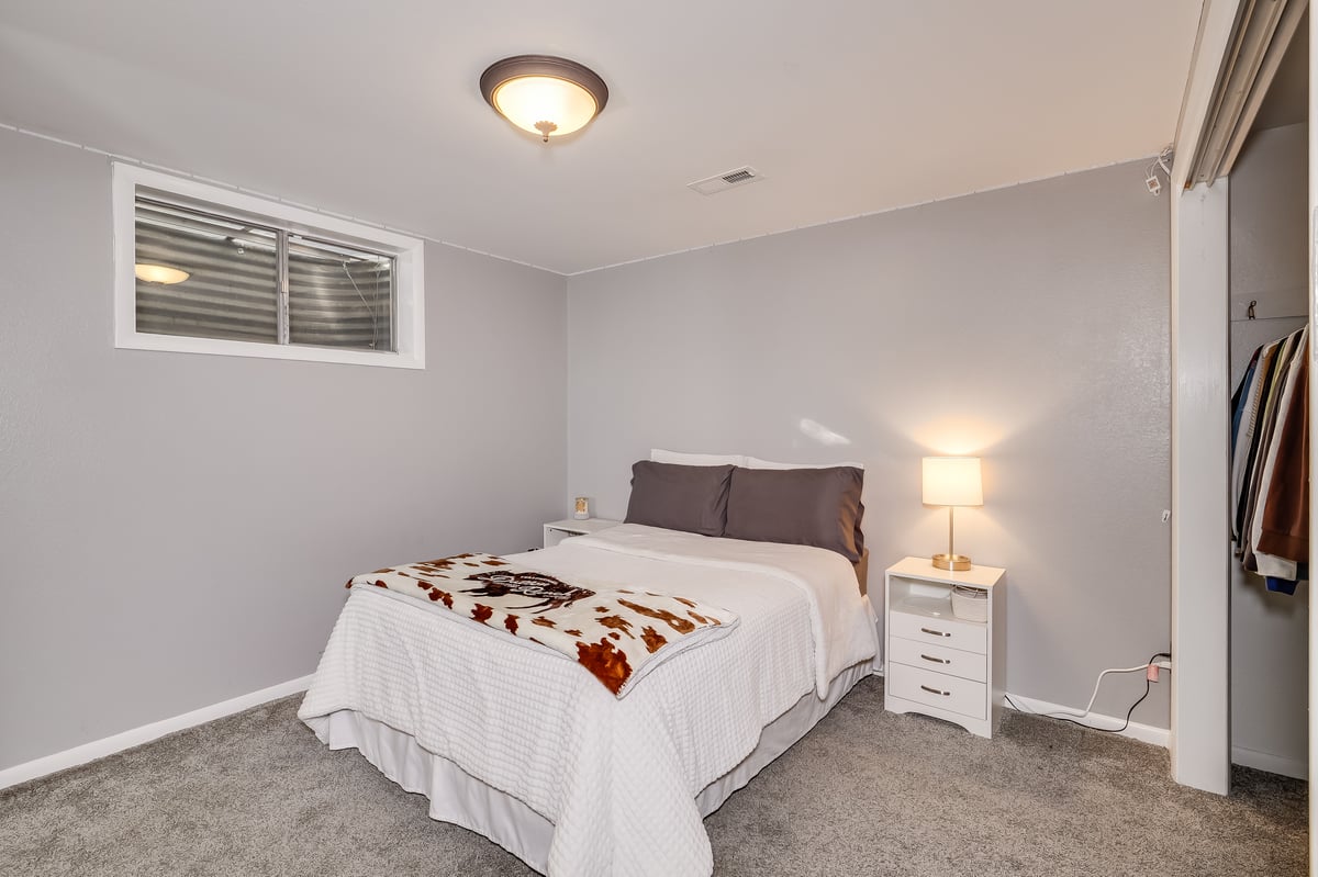 Cheyenne, Wyoming, 82009, United States, 6 Bedrooms Bedrooms, ,2 BathroomsBathrooms,Residential,For Sale,1979014