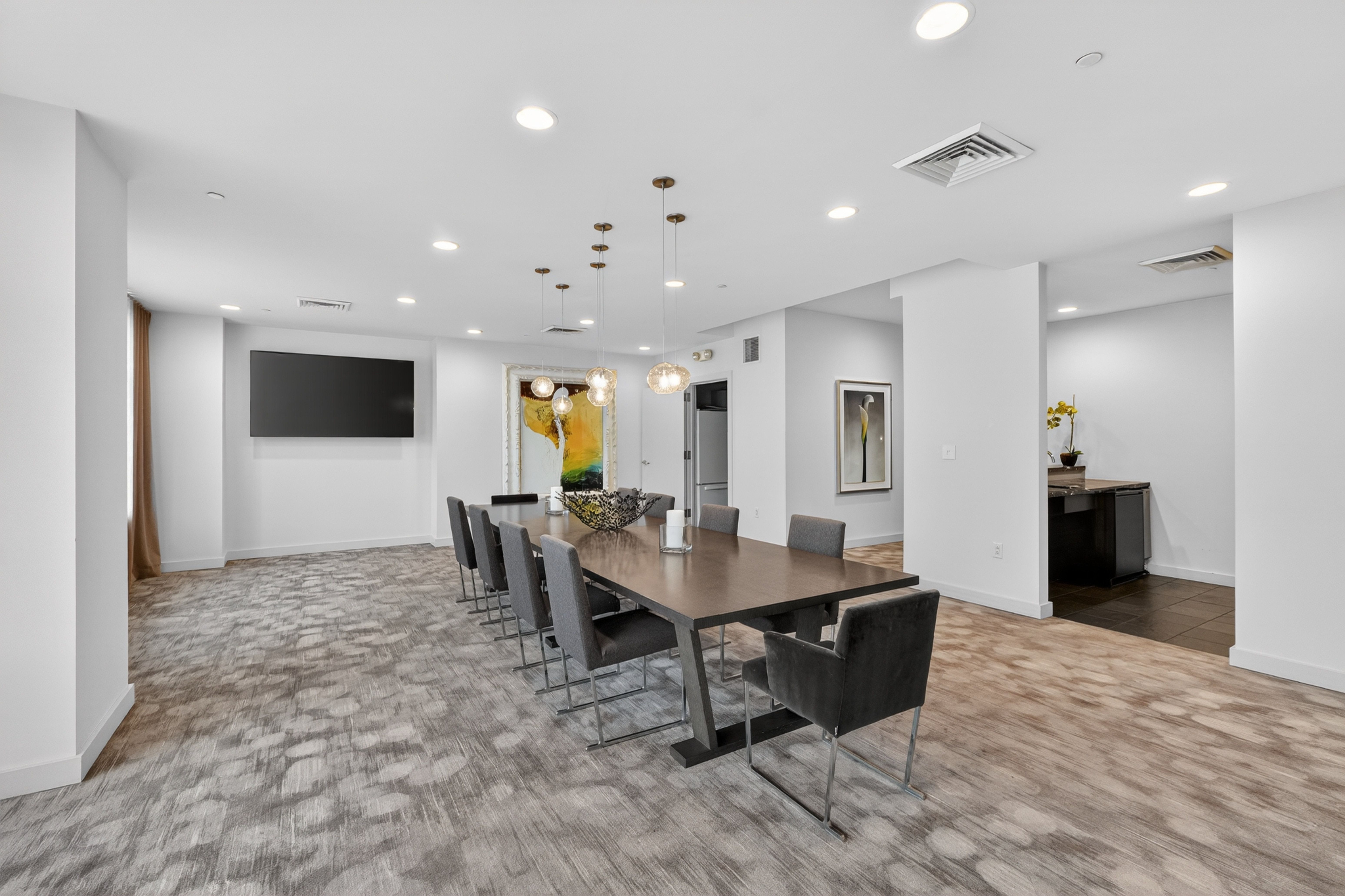  Luxury Sky-High Living in the Heart of Central West End - 物件實景