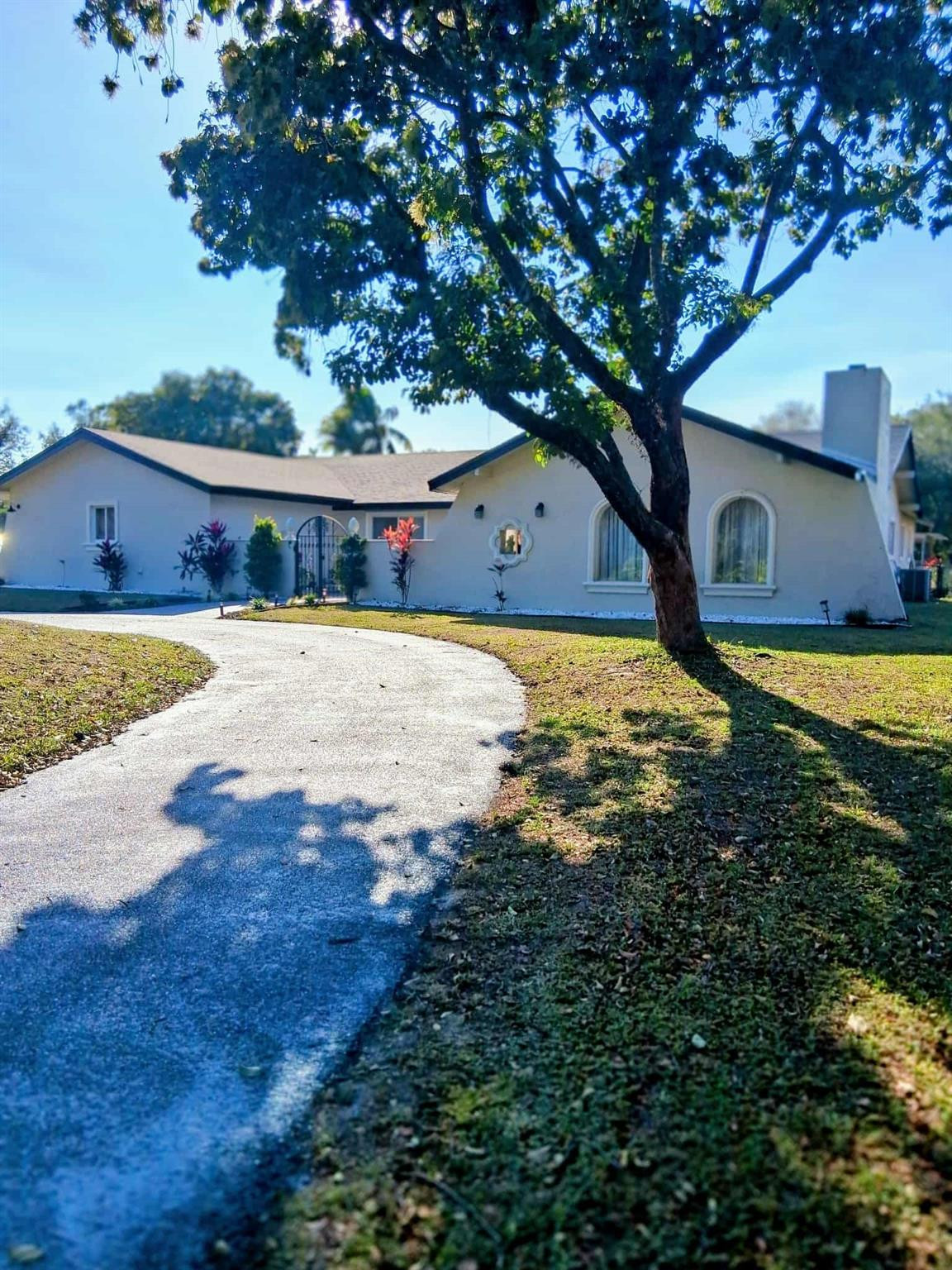 Davie, Florida, 33328, United States, 7 Bedrooms Bedrooms, ,5 BathroomsBathrooms,Residential,For Sale,2039860