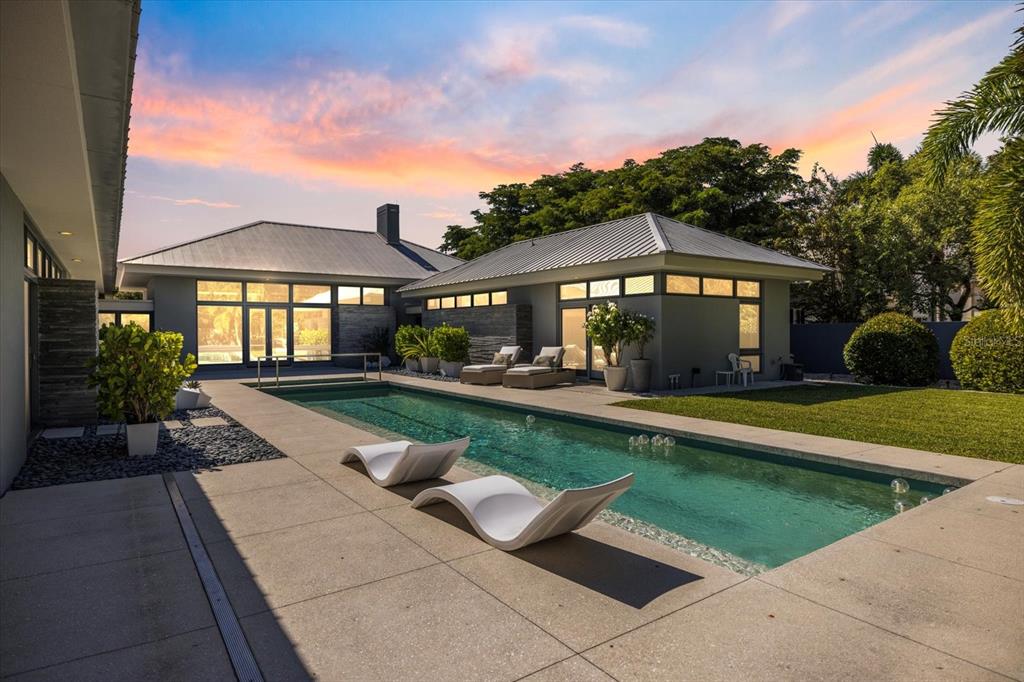 Sarasota, Florida, 34239, United States, 4 Bedrooms Bedrooms, ,5 BathroomsBathrooms,Residential,For Sale,1988202