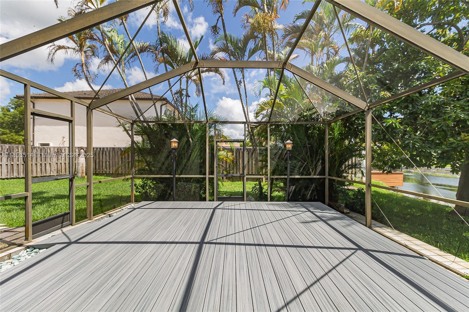 Hialeah, Florida, 33015, United States, 4 Bedrooms Bedrooms, ,3 BathroomsBathrooms,Residential,For Sale,1918630