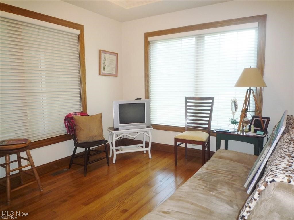 Vienna, West Virginia, 26105, United States, 4 Bedrooms Bedrooms, ,3 BathroomsBathrooms,Residential,For Sale,1902591