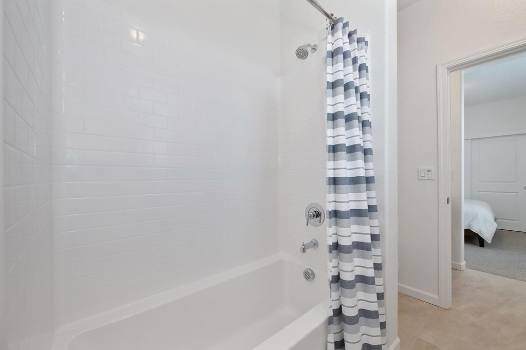 Roseville, California, 95747, United States, 3 Bedrooms Bedrooms, ,3 BathroomsBathrooms,Residential,For Sale,1795538