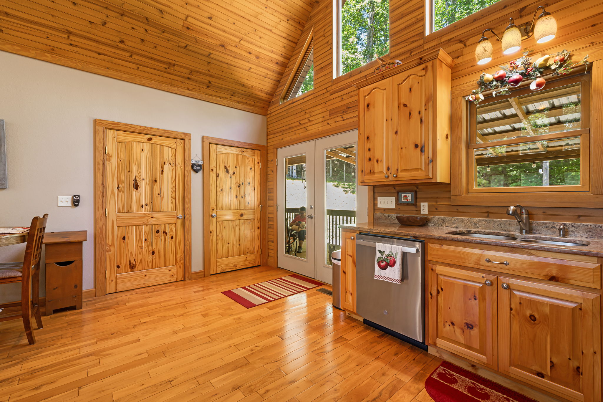 Burnsville, North Carolina, 28714, United States, 2 Bedrooms Bedrooms, ,Residential,For Sale,1931797