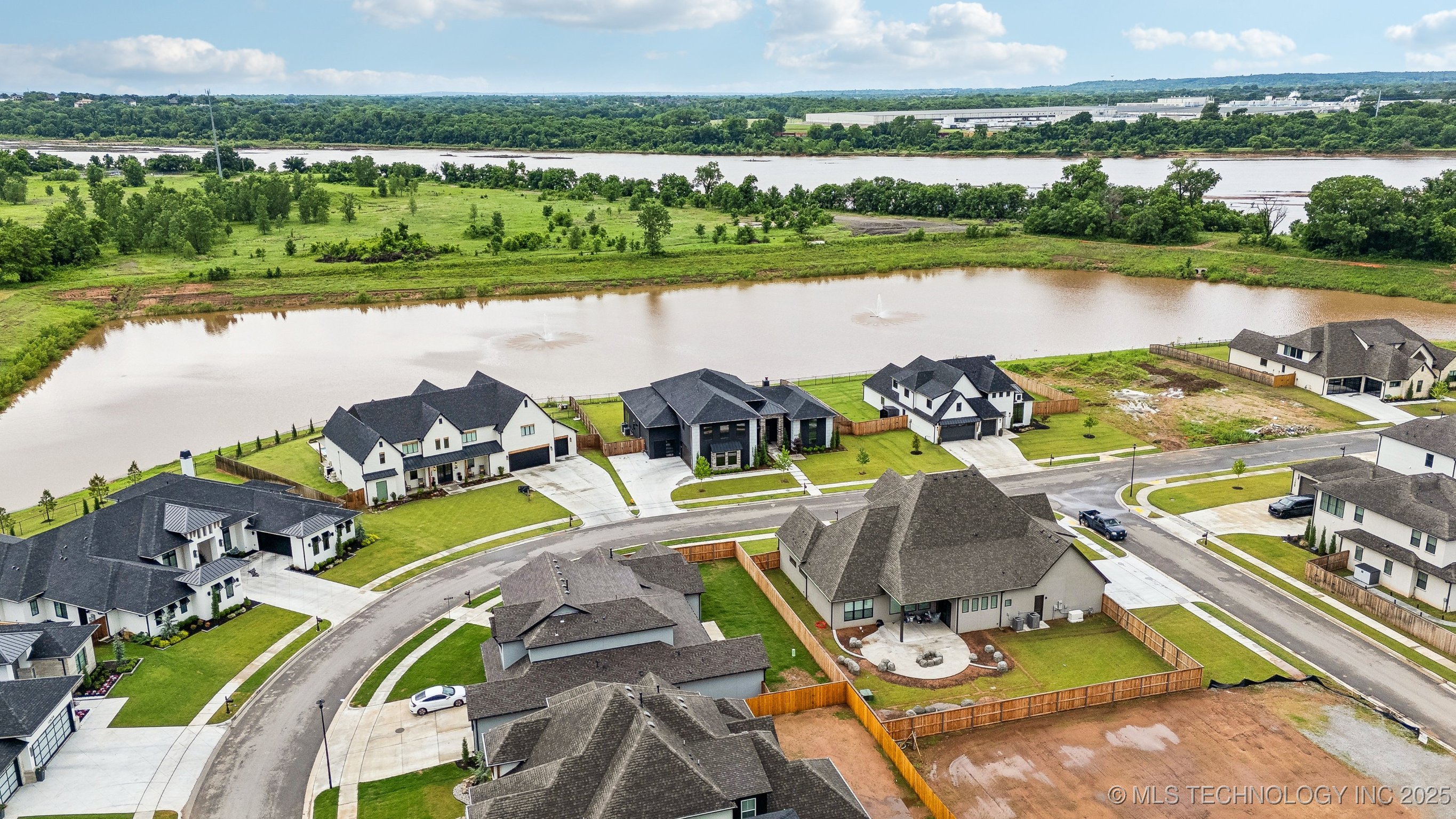 Bixby, Oklahoma, 74008, United States, 5 Bedrooms Bedrooms, ,5 BathroomsBathrooms,Residential,For Sale,1838867