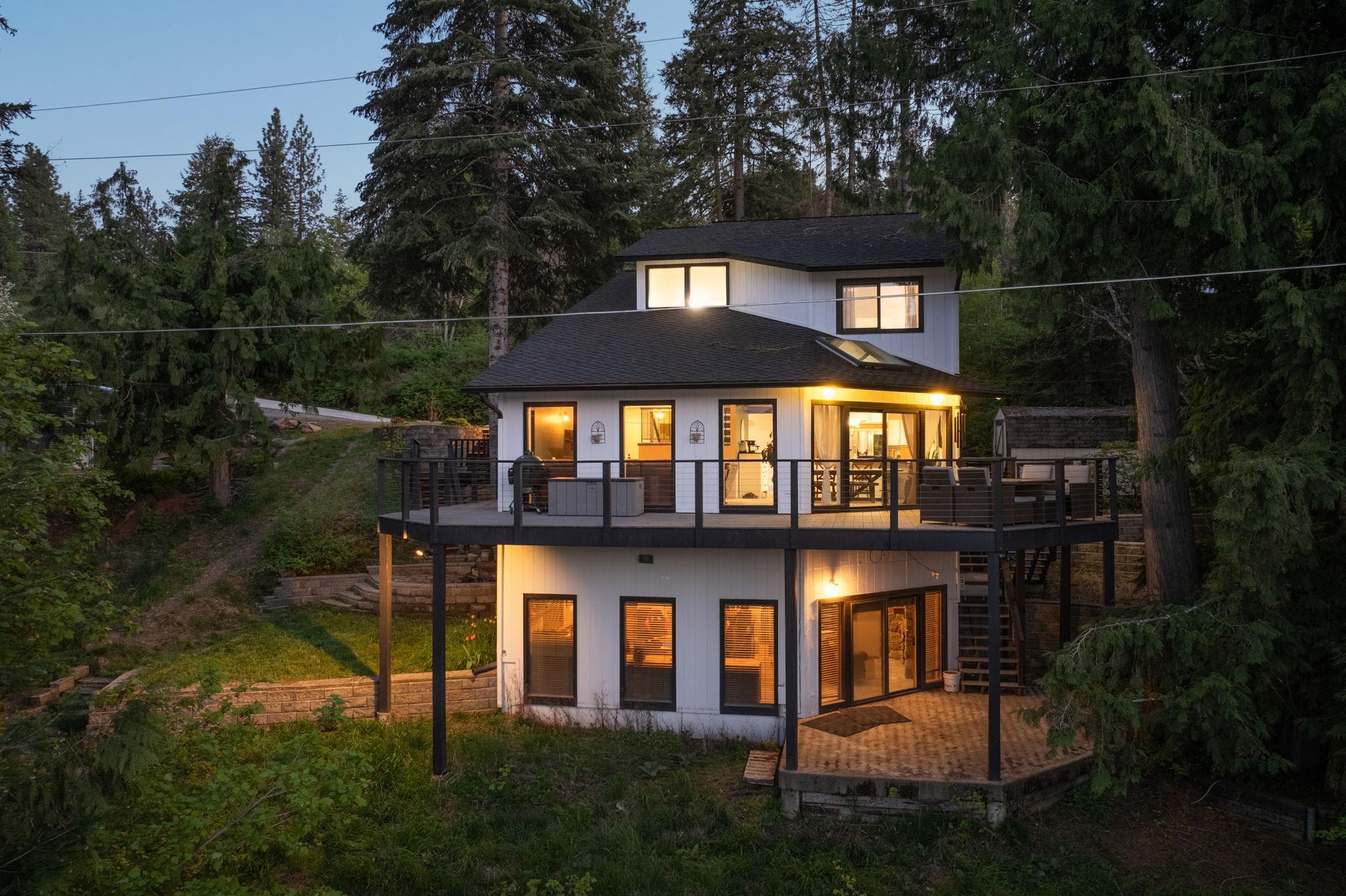 Newman Lake, Washington, 99025, United States, 4 Bedrooms Bedrooms, ,3 BathroomsBathrooms,Residential,For Sale,1802678