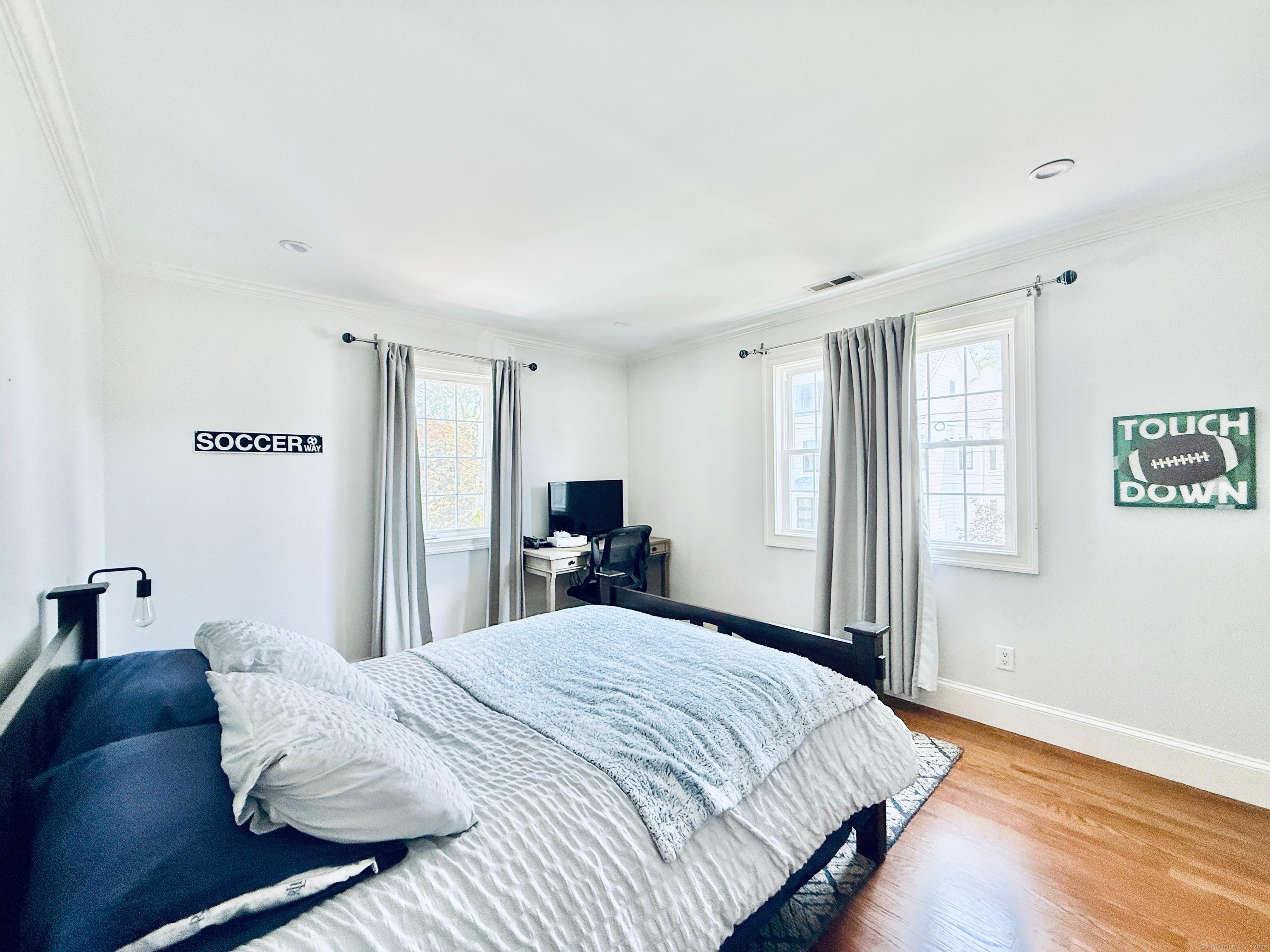 Darien, Connecticut, 06820, United States, 4 Bedrooms Bedrooms, ,3 BathroomsBathrooms,Residential,For Sale,1937000