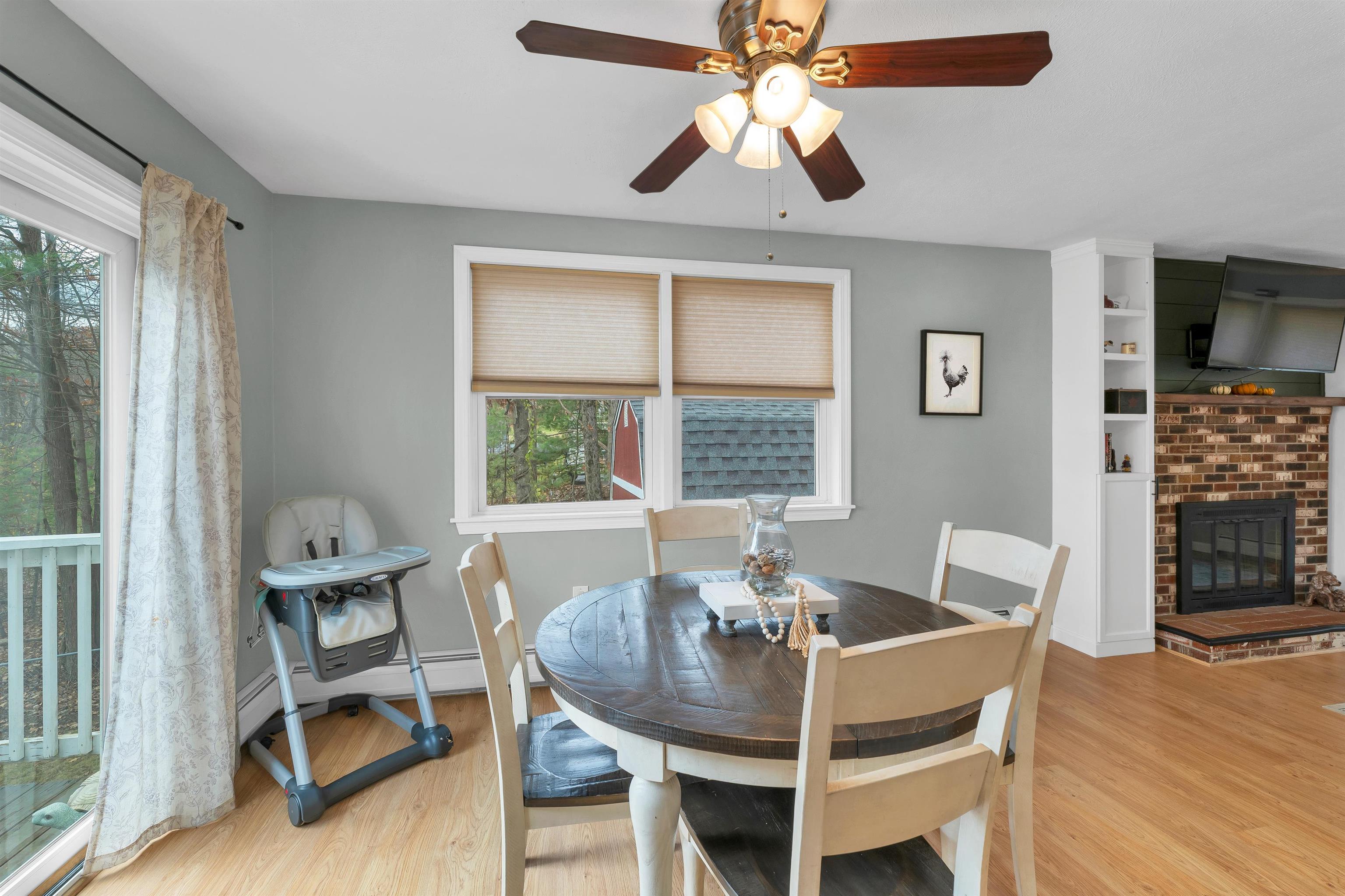 Hooksett, New Hampshire, 03106, United States, 3 Bedrooms Bedrooms, ,2 BathroomsBathrooms,Residential,For Sale,1992104