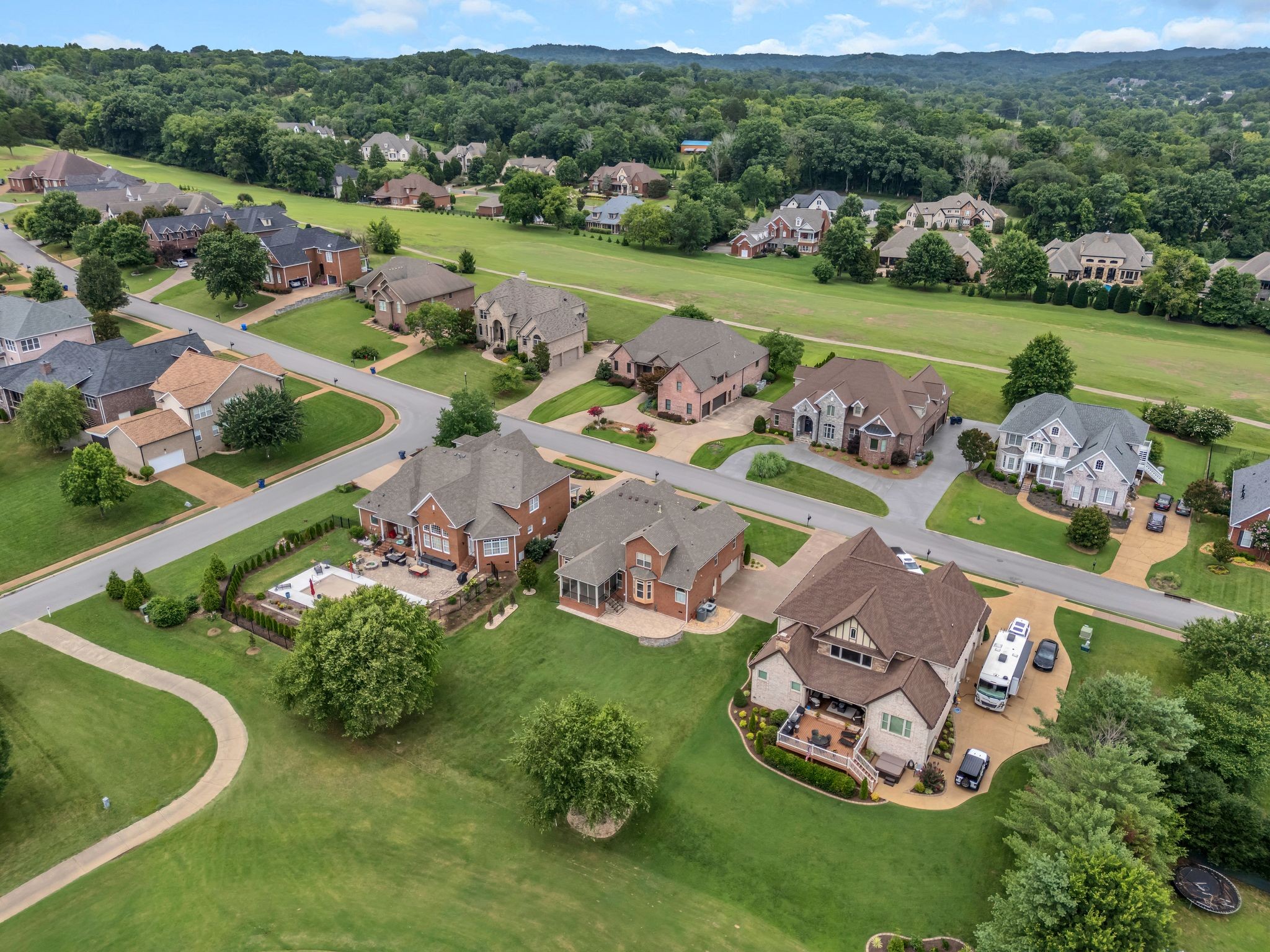 Goodlettsville, Tennessee, 37072, United States, 4 Bedrooms Bedrooms, ,4 BathroomsBathrooms,Residential,For Sale,2001545