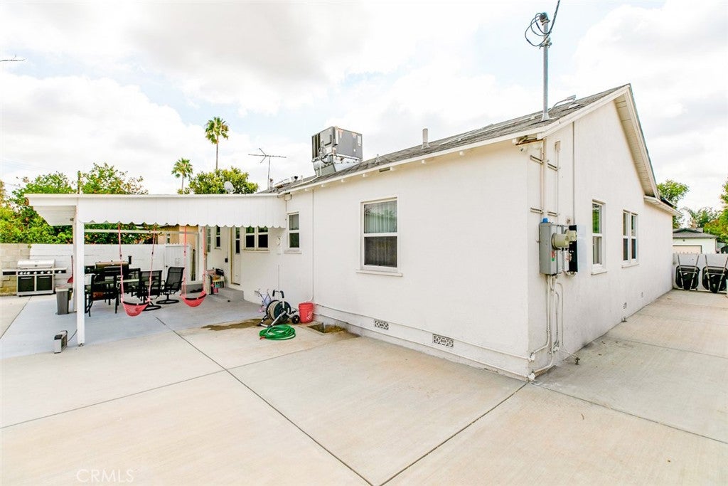 Van Nuys, California, 91402, United States, 3 Bedrooms Bedrooms, ,1 BathroomBathrooms,Residential,For Sale,1949812