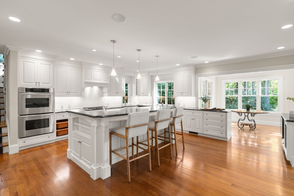 Wellesley, Massachusetts, 02482, United States, 6 Bedrooms Bedrooms, ,8 BathroomsBathrooms,Residential,For Sale,1988336