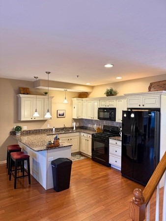 Haverhill, Massachusetts, 01835, United States, 6 Bedrooms Bedrooms, ,3 BathroomsBathrooms,Residential,For Sale,1995379