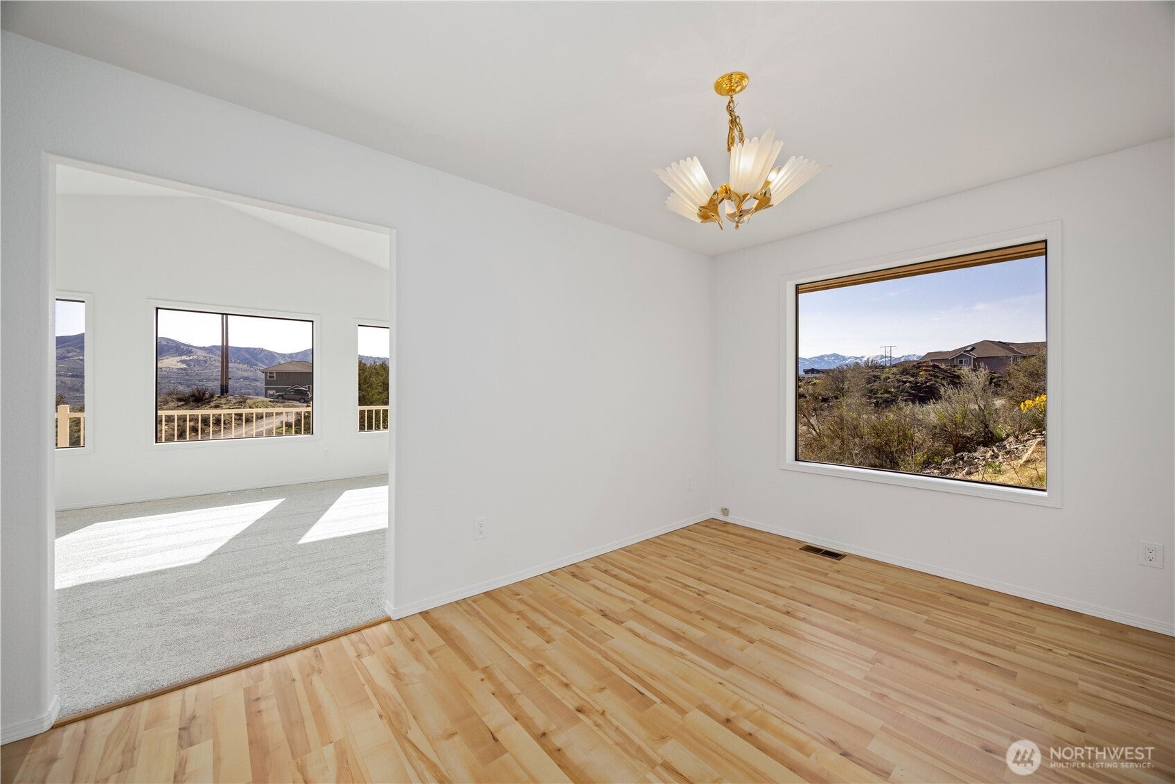 Chelan, Washington, 98816, United States, 3 Bedrooms Bedrooms, ,2 BathroomsBathrooms,Residential,For Sale,1766937