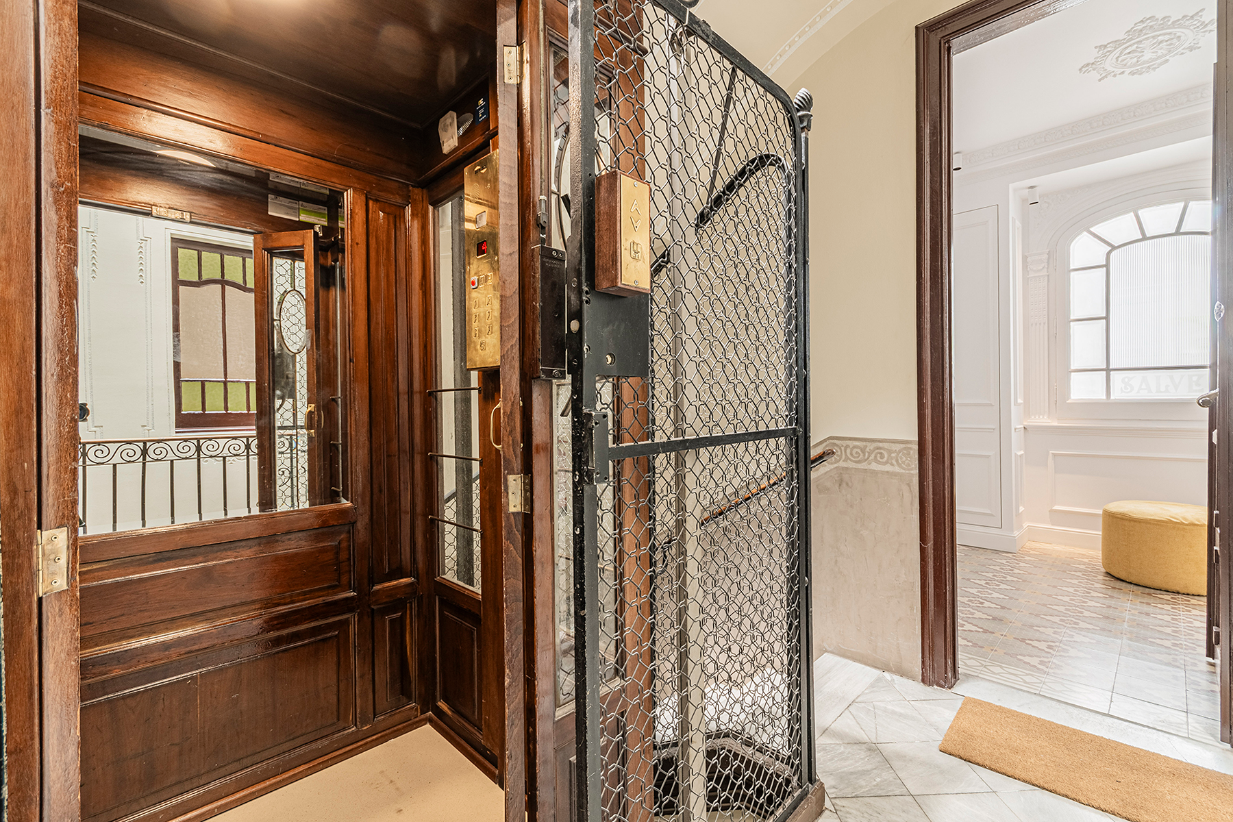 Extraordinary apartment on high floor in central Eixample - 物件實景